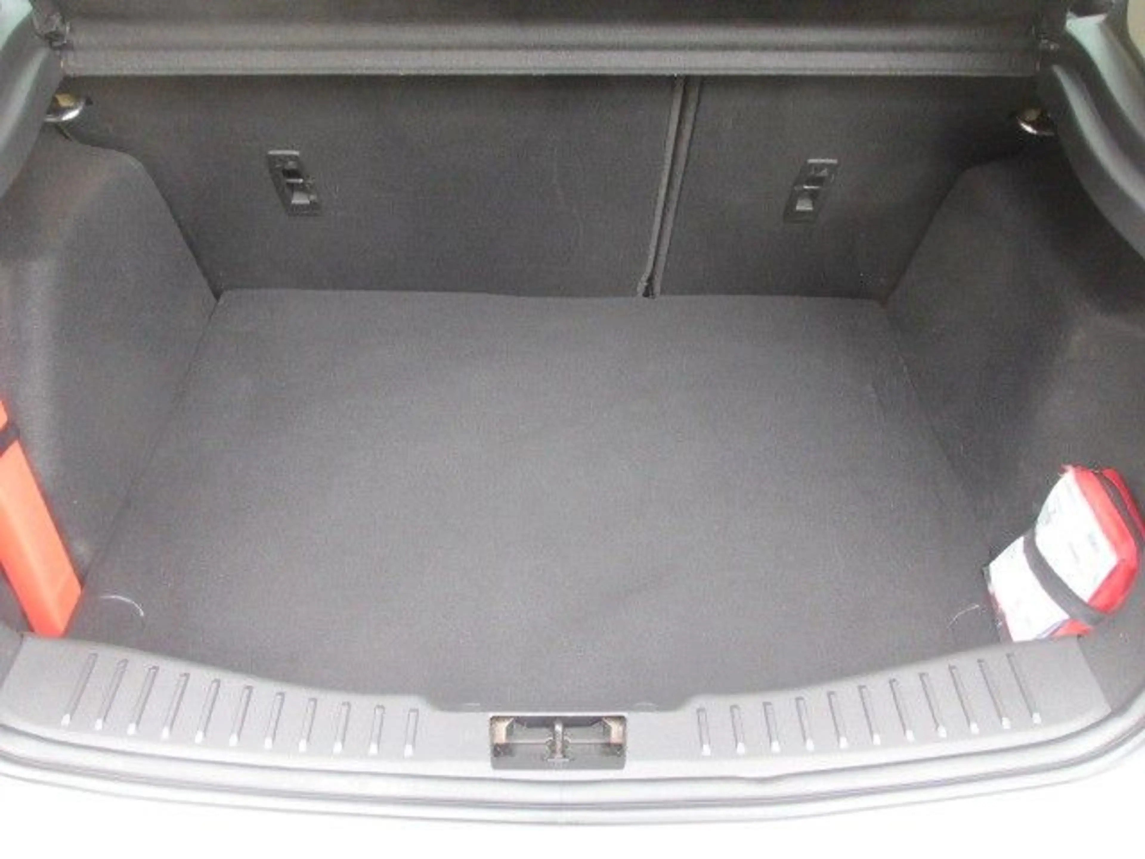 Ford Focus Lim. Trend, Winter- & Easy-Driver-Paket I — photo 25