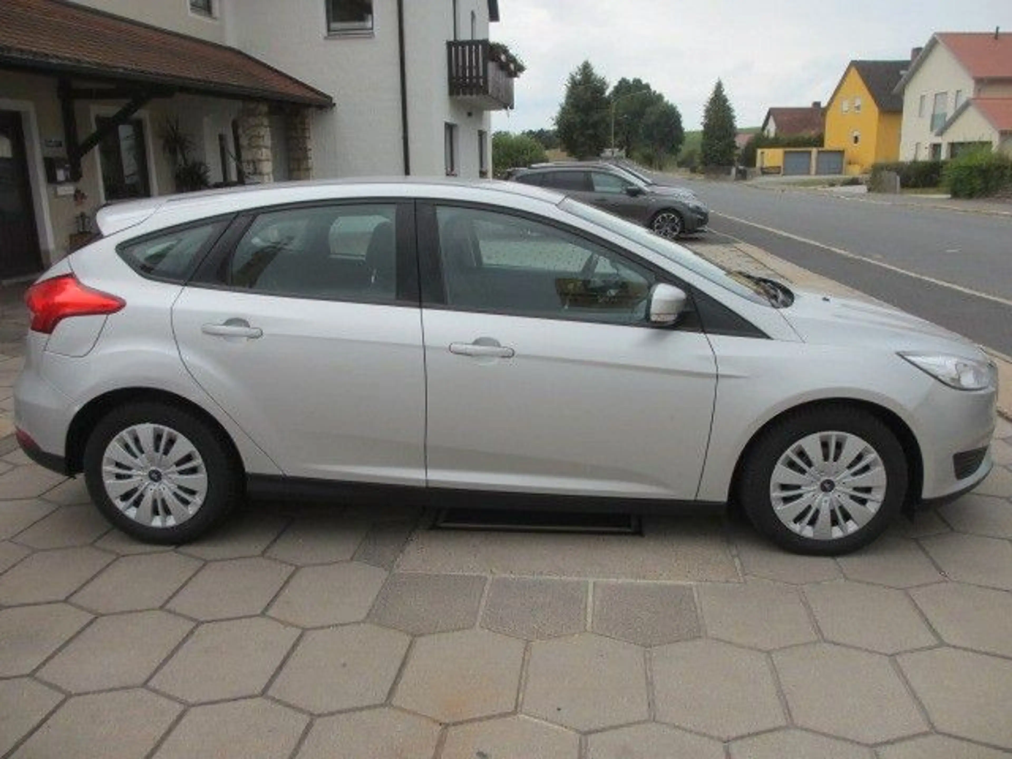 Ford Focus Lim. Trend, Winter- & Easy-Driver-Paket I — photo 5