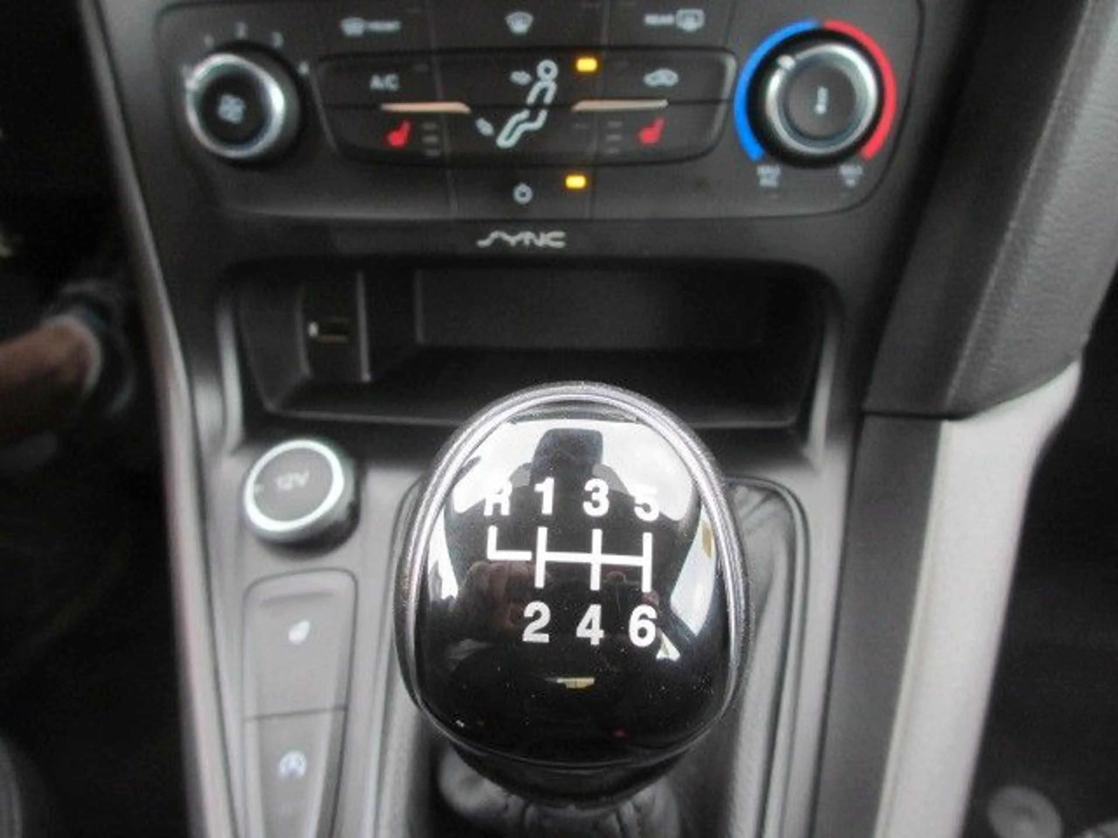 Ford Focus Lim. Trend, Winter- & Easy-Driver-Paket I — photo 19