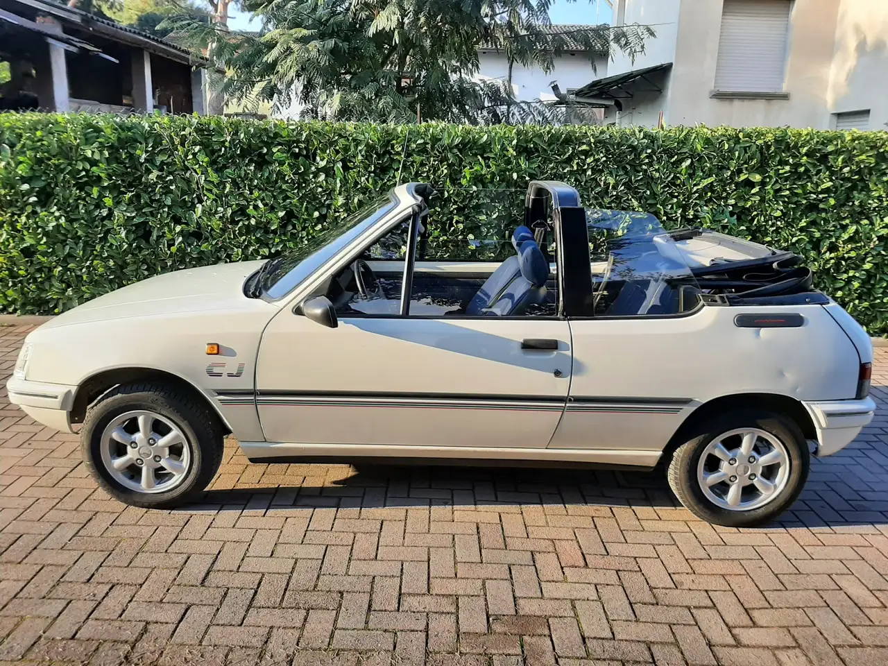 Peugeot 205 Cabrio 1.1 CJ, foto 2