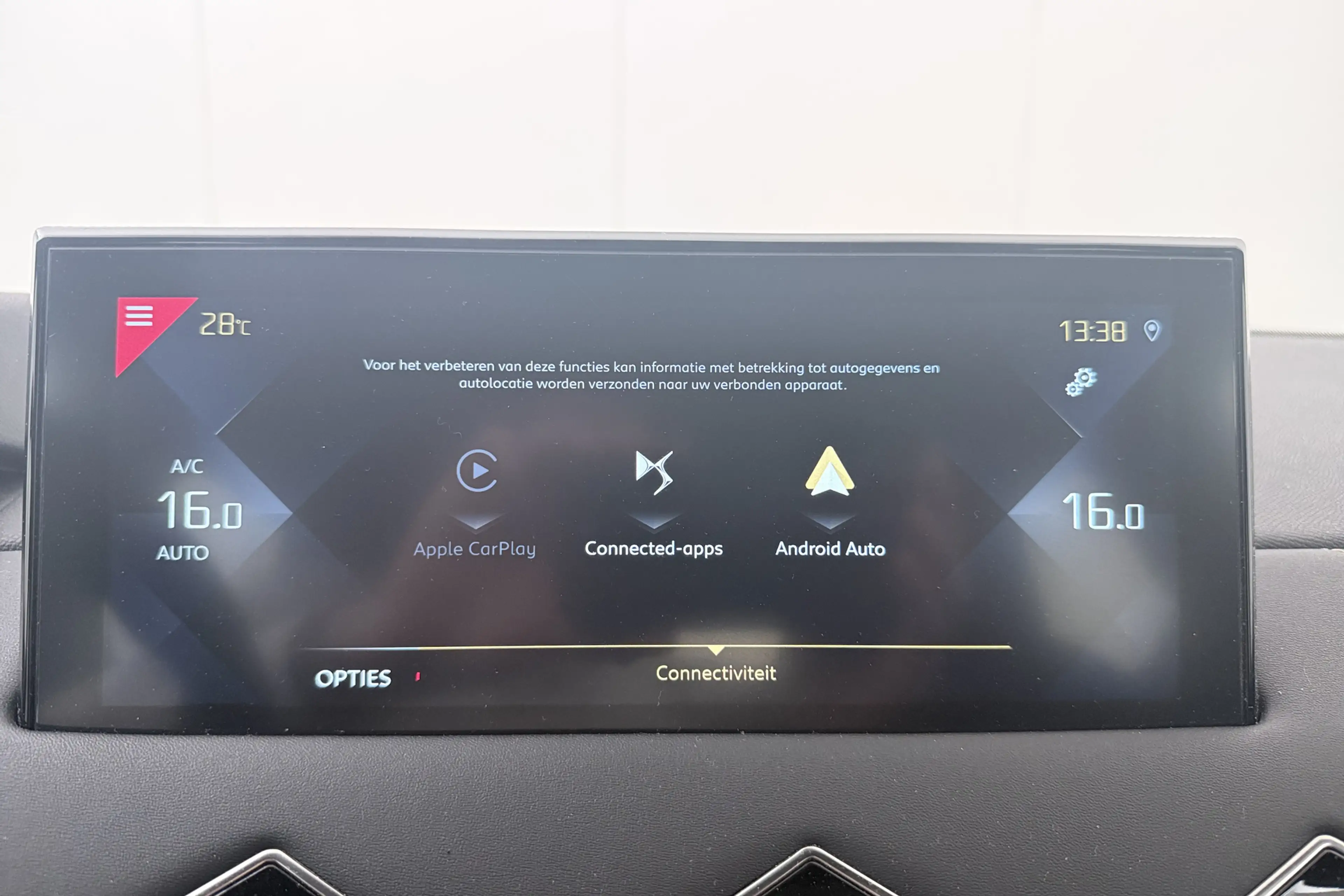 DS Automobiles DS 3 Crossback 1.2T 101 PK Montmartre Trekhaak Carplay Climate — photo 21