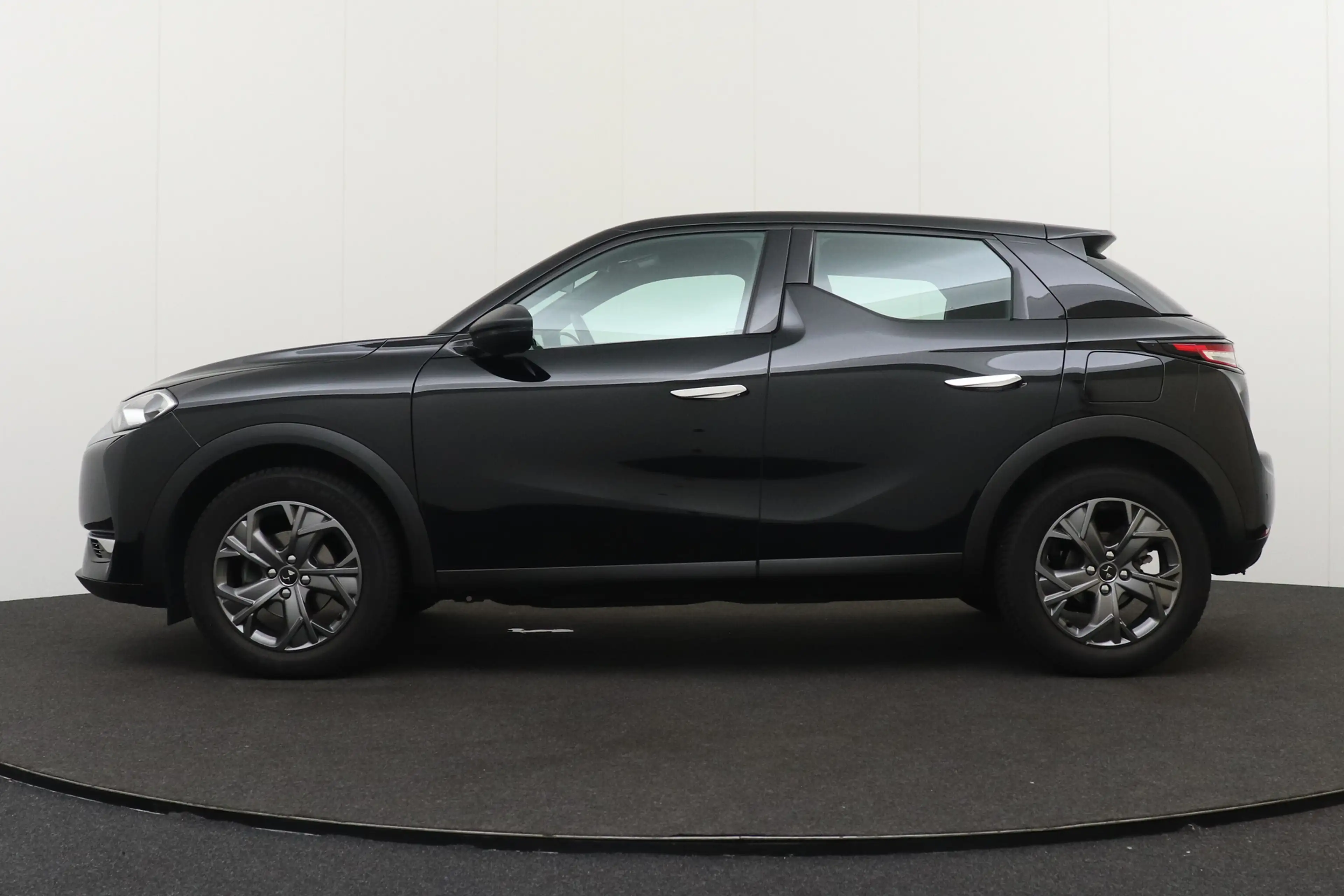 DS Automobiles DS 3 Crossback 1.2T 101 PK Montmartre Trekhaak Carplay Climate — photo 5