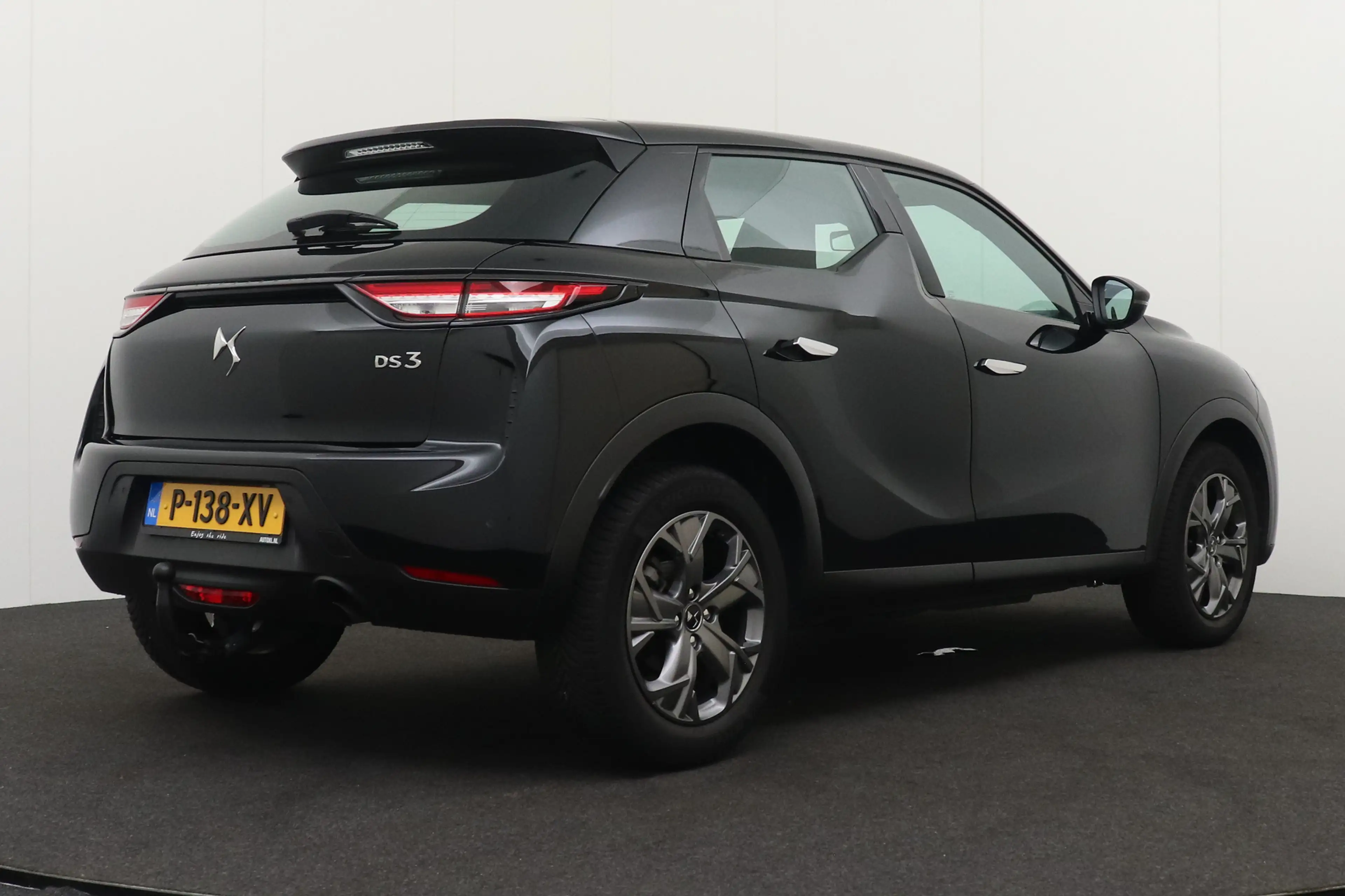 DS Automobiles DS 3 Crossback 1.2T 101 PK Montmartre Trekhaak Carplay Climate — photo 2
