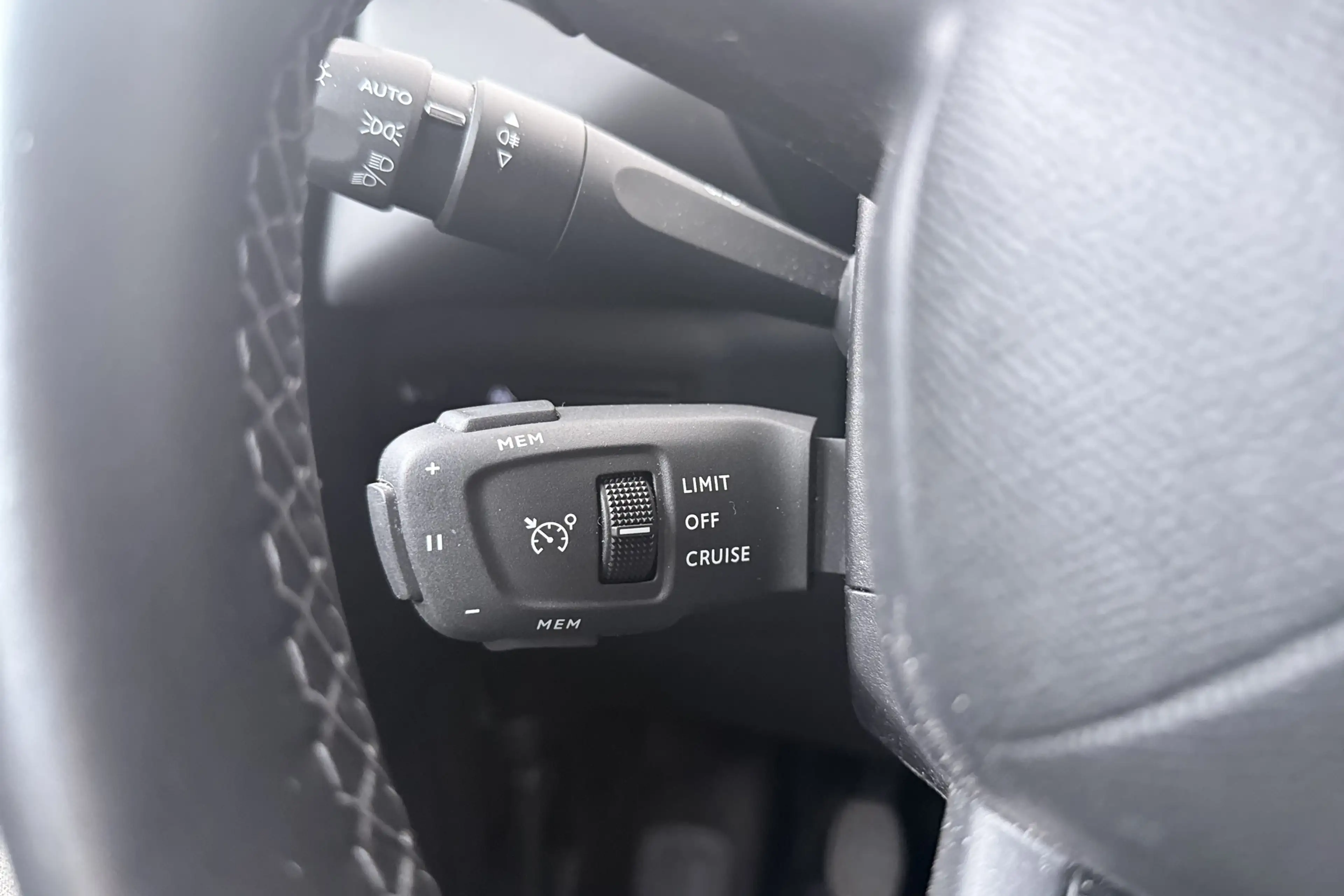DS Automobiles DS 3 Crossback 1.2T 101 PK Montmartre Trekhaak Carplay Climate — photo 22