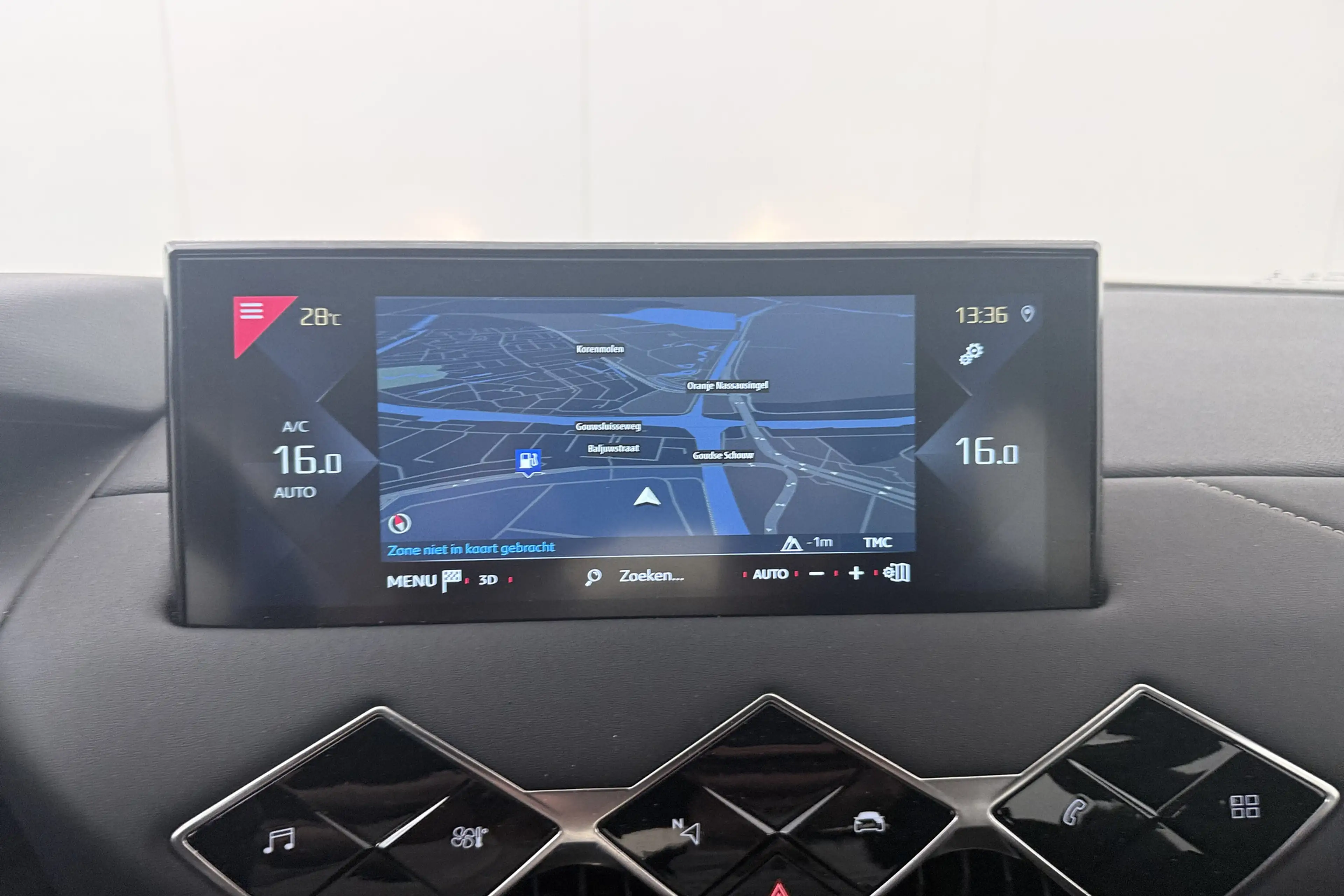 DS Automobiles DS 3 Crossback 1.2T 101 PK Montmartre Trekhaak Carplay Climate — photo 19