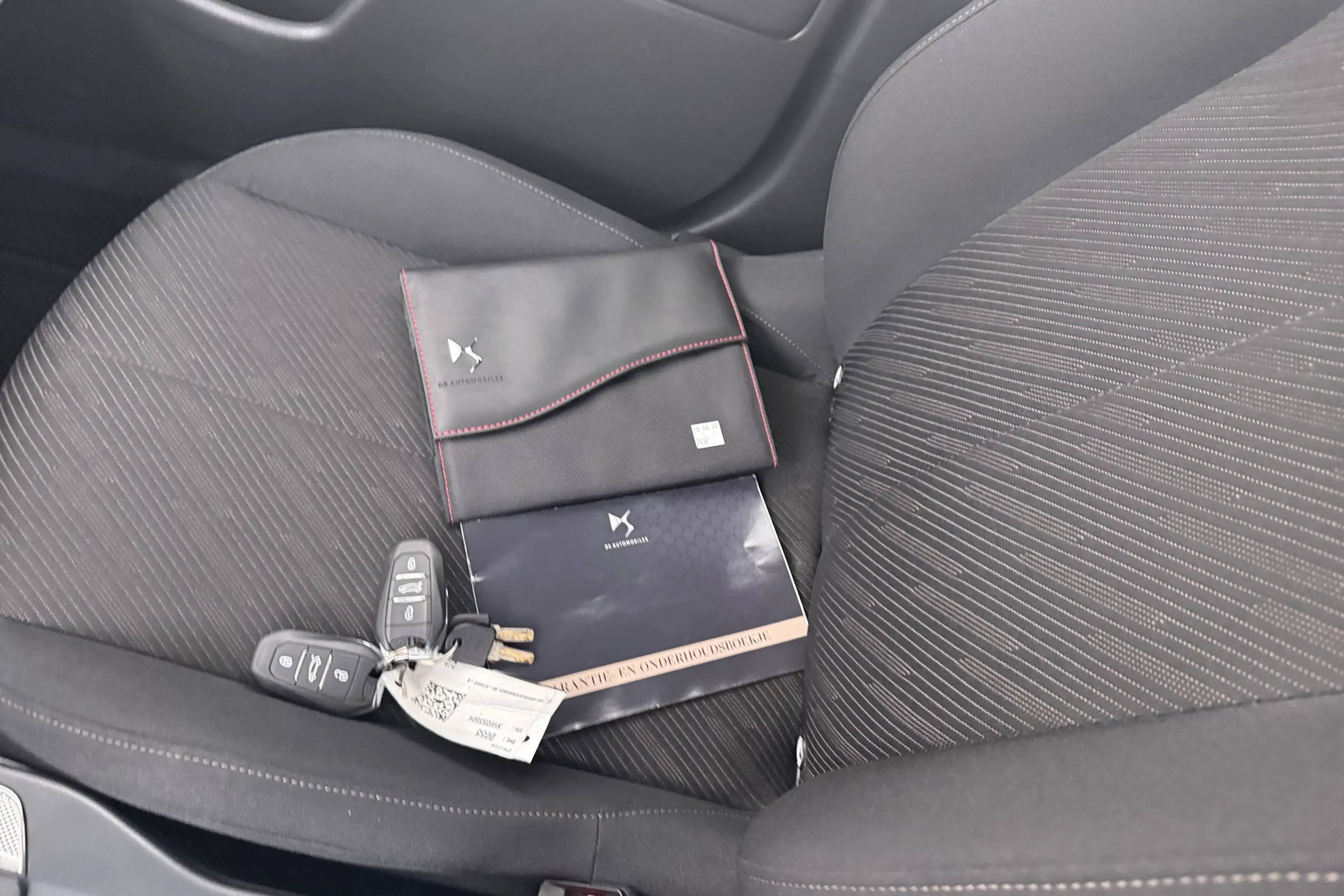 DS Automobiles DS 3 Crossback 1.2T 101 PK Montmartre Trekhaak Carplay Climate — photo 23