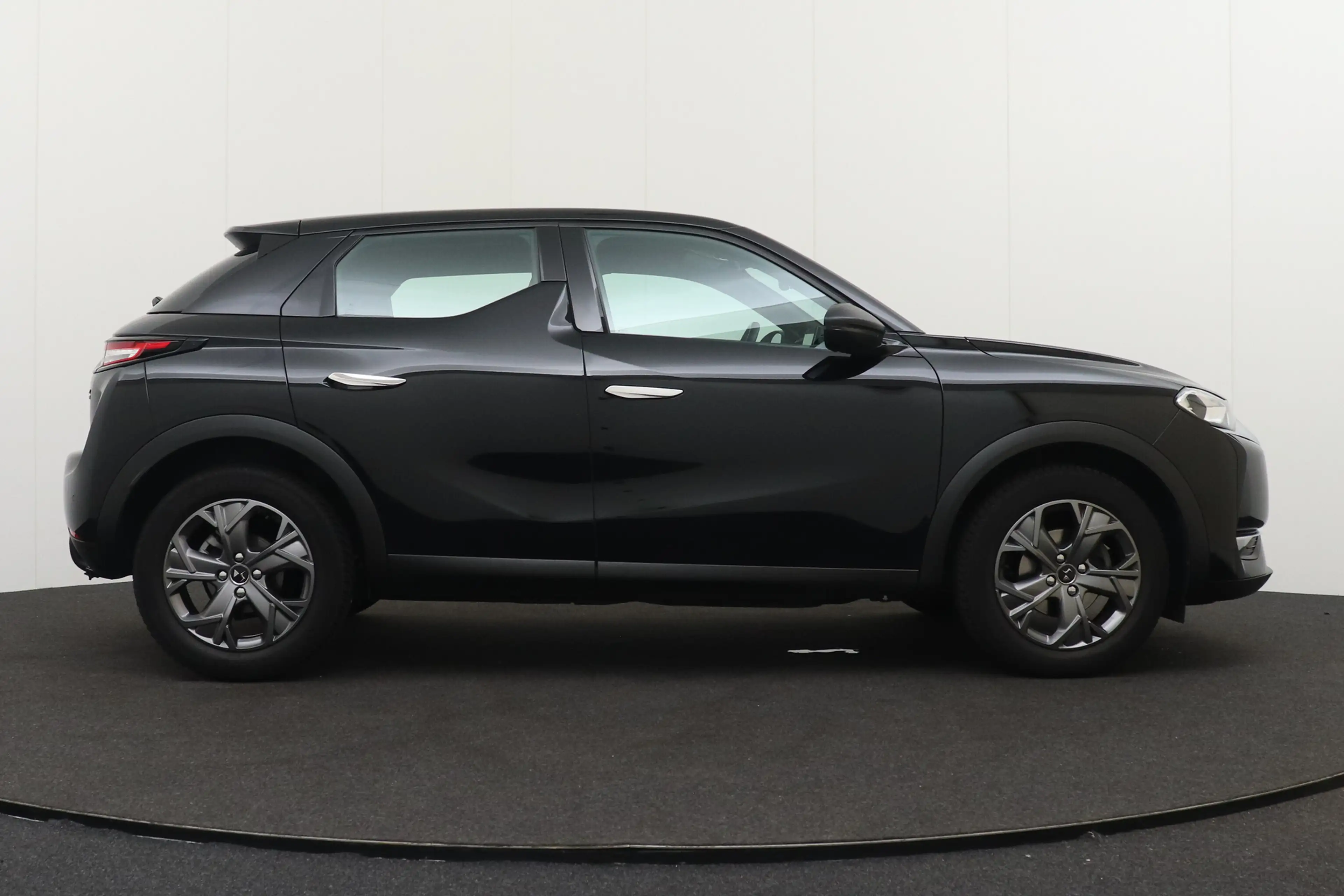 DS Automobiles DS 3 Crossback 1.2T 101 PK Montmartre Trekhaak Carplay Climate — photo 6