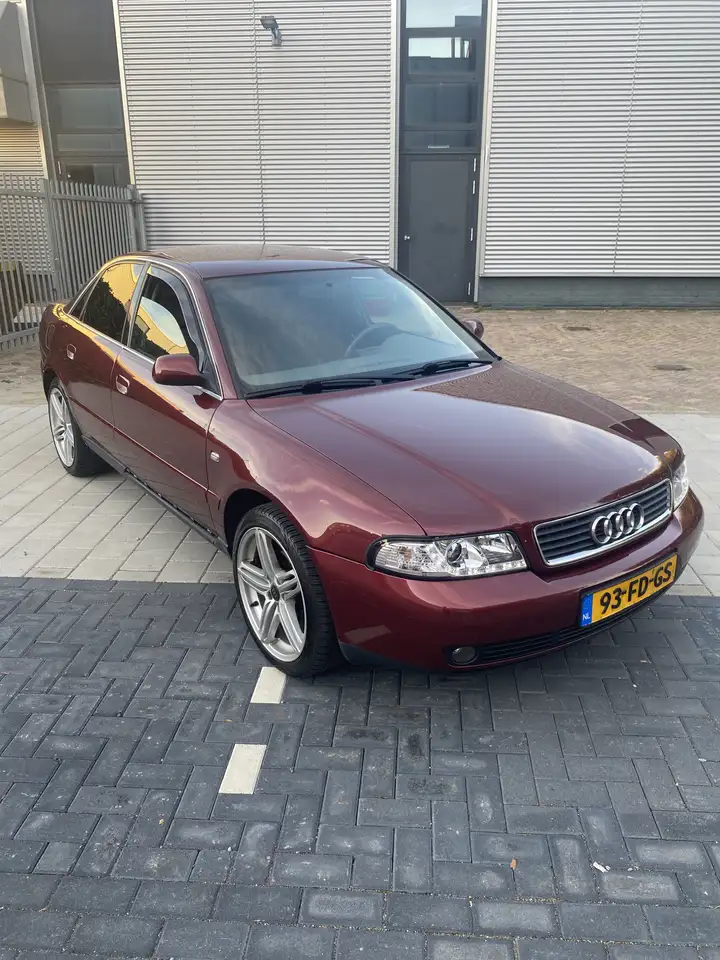 Audi A4 B5 1.6 Advance Limousine, foto 6