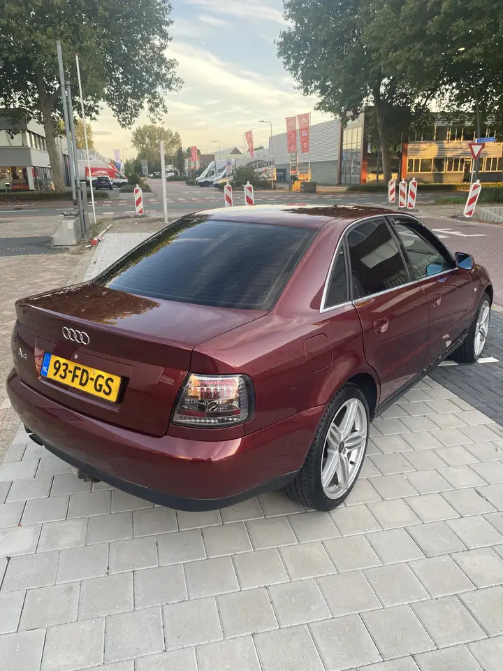 Audi A4 B5 1.6 Advance Limousine, foto 3