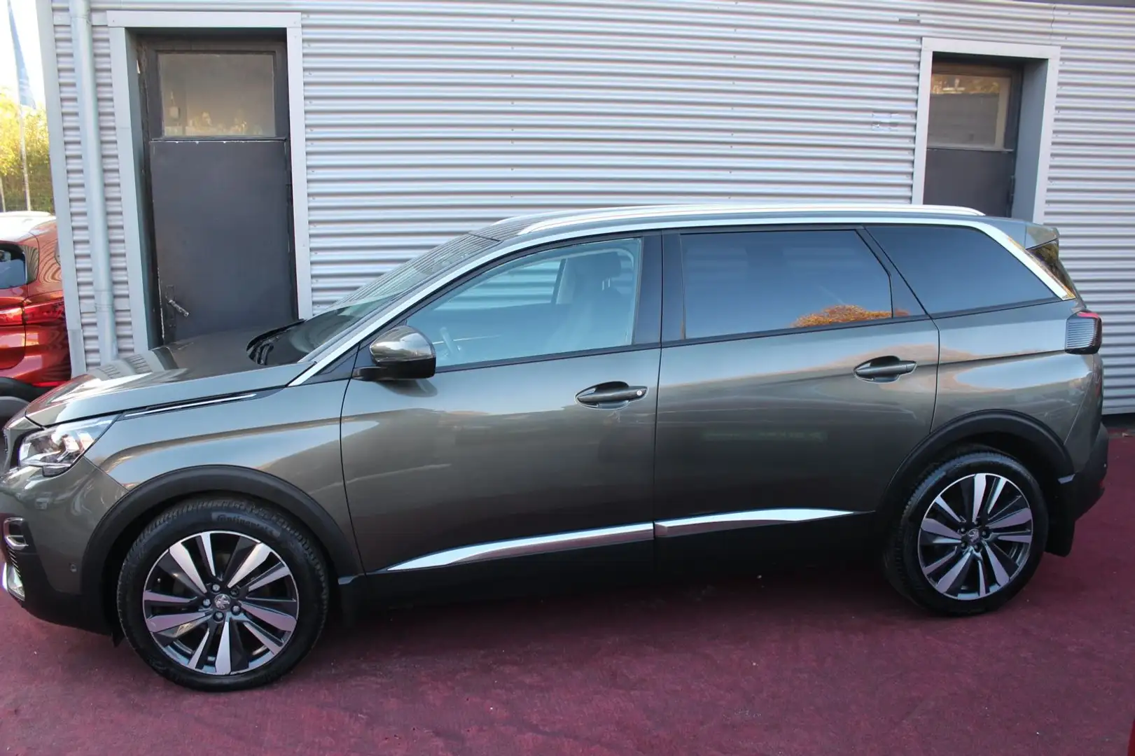 Peugeot 5008 1.5 BLUEHDI ALLURE AUTOMATIK 7.SITZER AHK Gris - 2