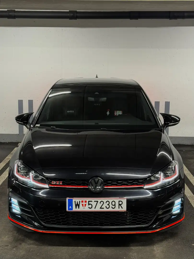 Volkswagen Golf GTI Performance 2,0 TSI DSG Schwarz - 2
