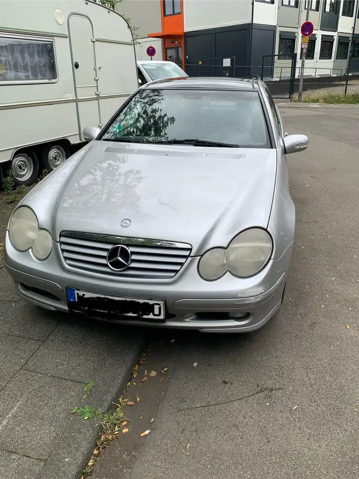 Mercedes-Benz C 180