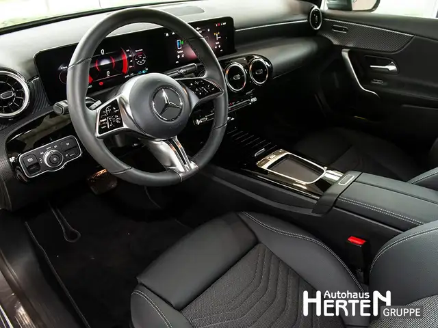 Mercedes-Benz A-Class view 8
