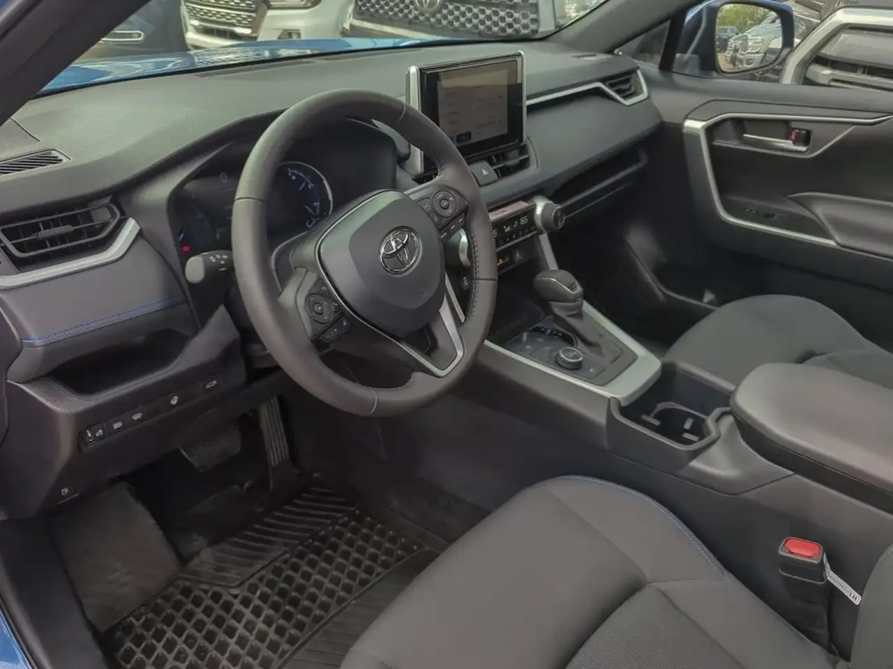 Toyota RAV 4 снимка Toyota RAV 4
