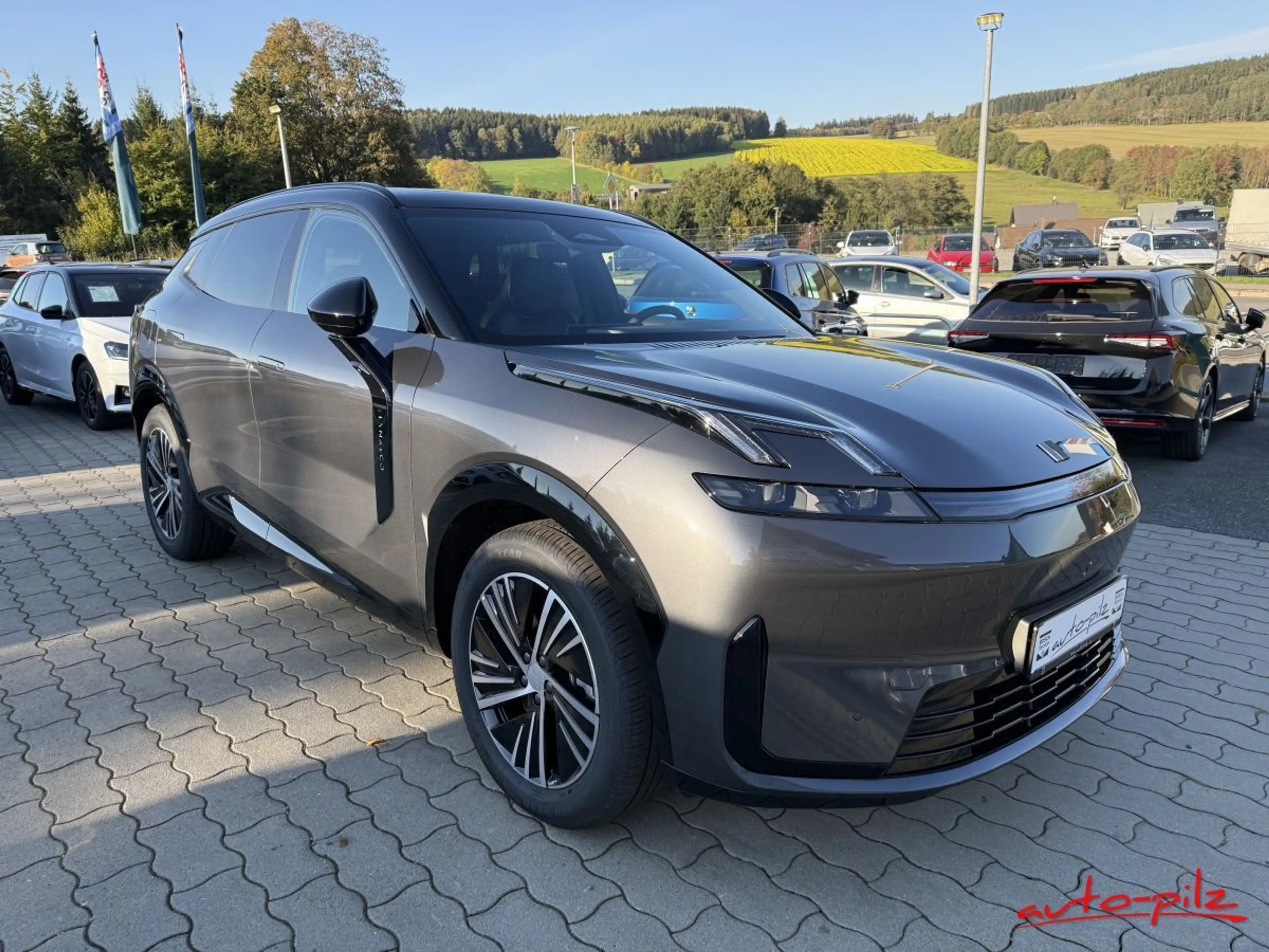 Lynk & Co 08 PHEV 257 kW Core Pano 360Grad LED — photo 6
