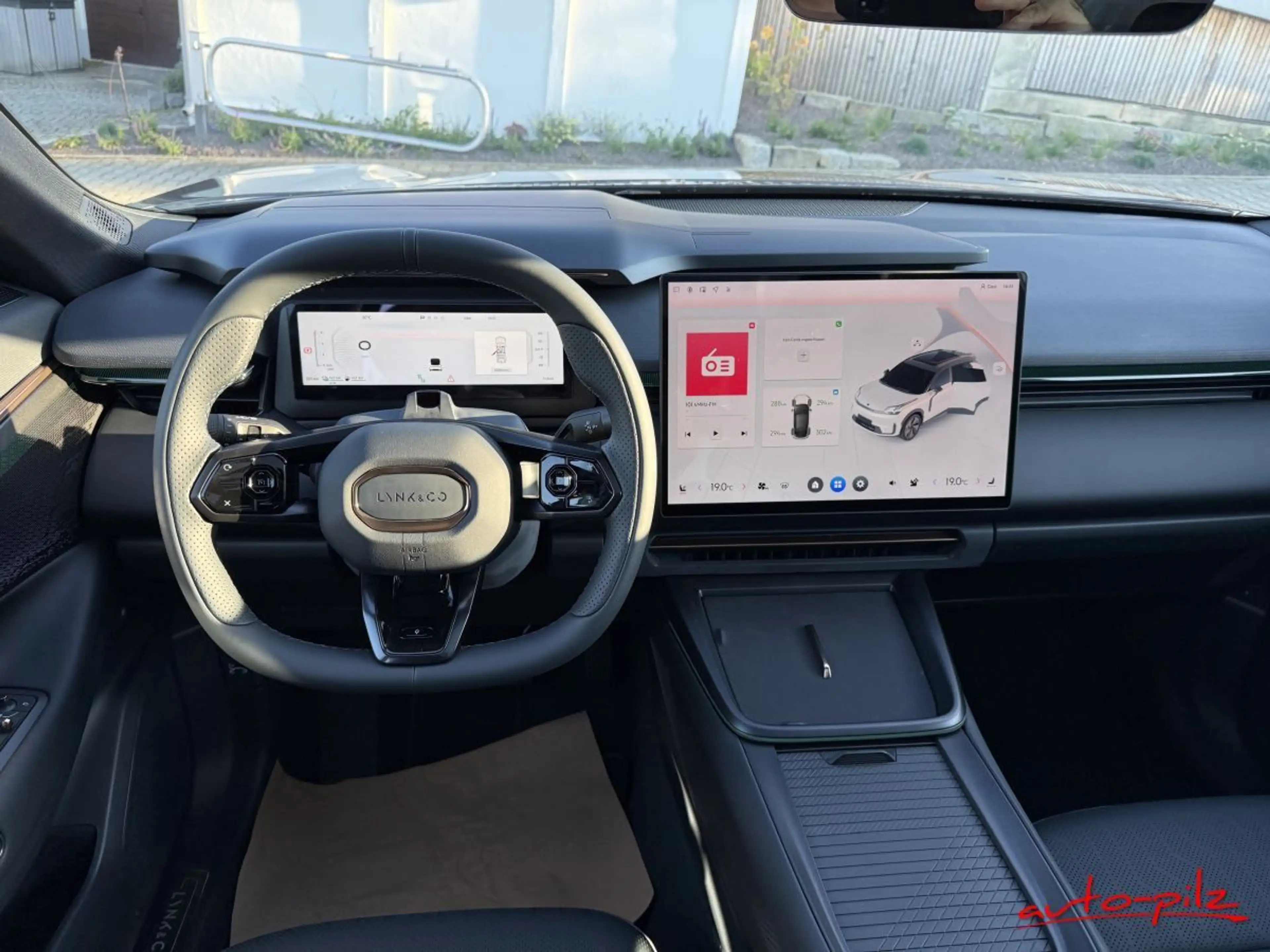 Lynk & Co 08 PHEV 257 kW Core Pano 360Grad LED — photo 14