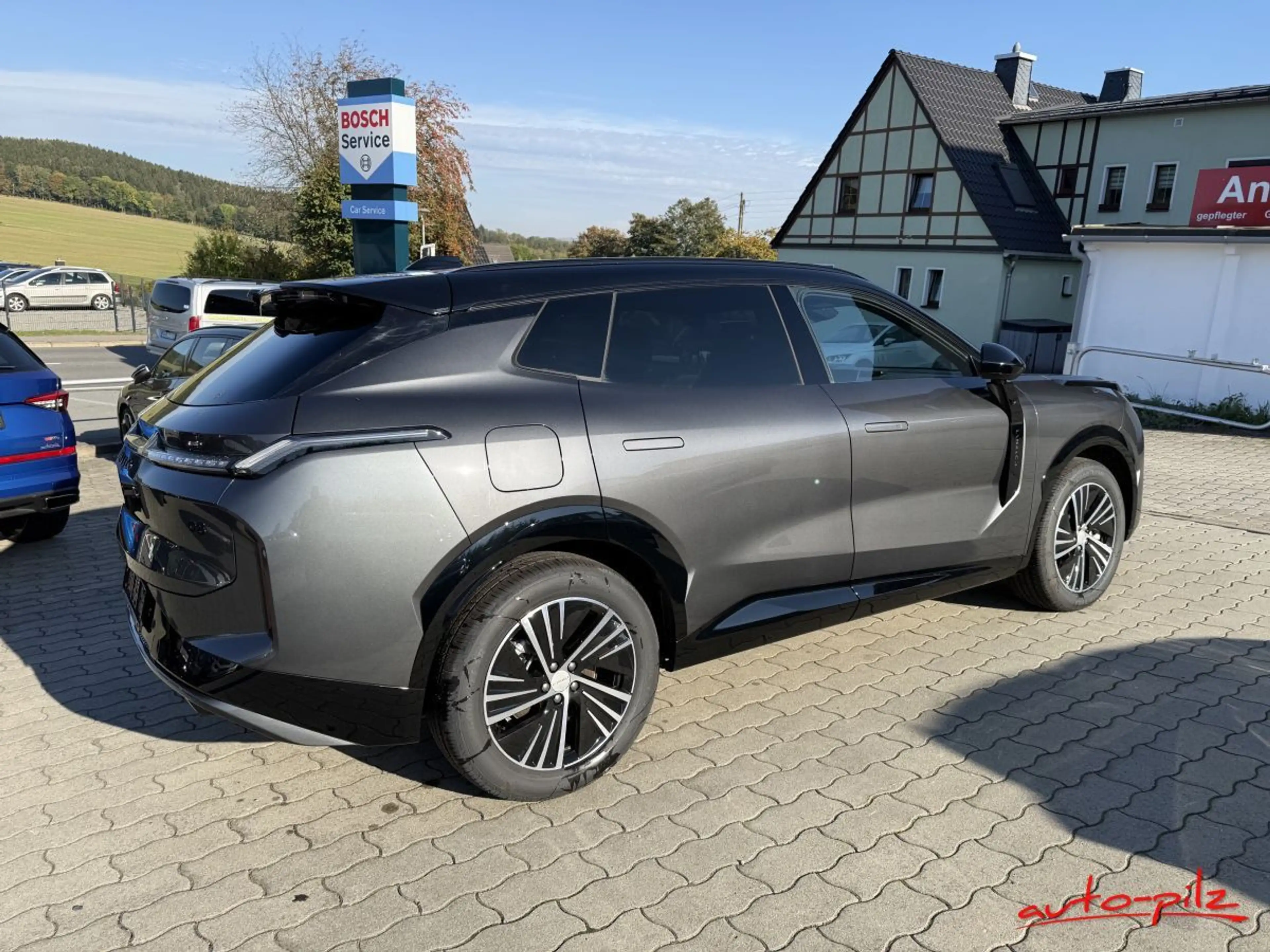 Lynk & Co 08 PHEV 257 kW Core Pano 360Grad LED — photo 7