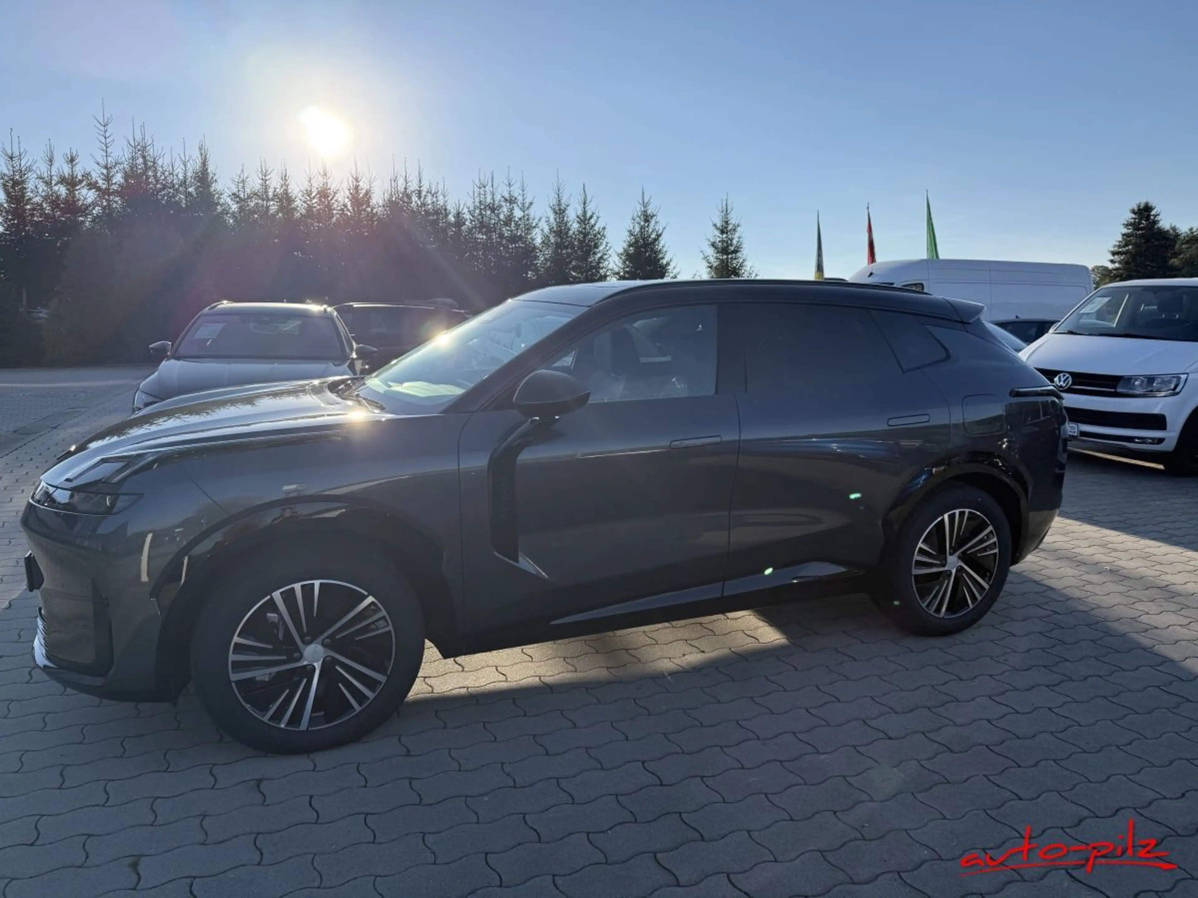 Lynk & Co 08 PHEV 257 kW Core Pano 360Grad LED — photo 5