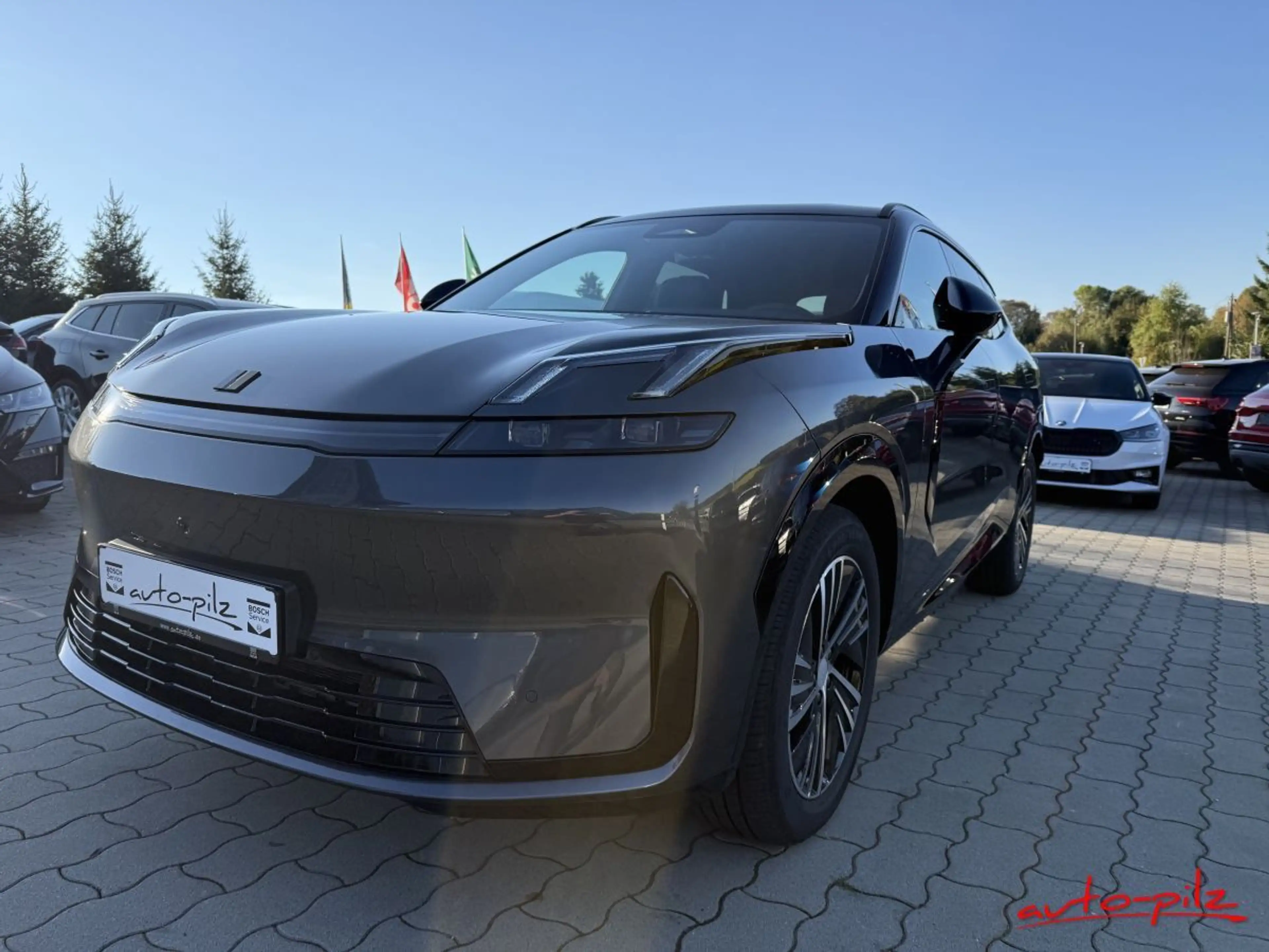 Lynk & Co 08 PHEV 257 kW Core Pano 360Grad LED — photo 2