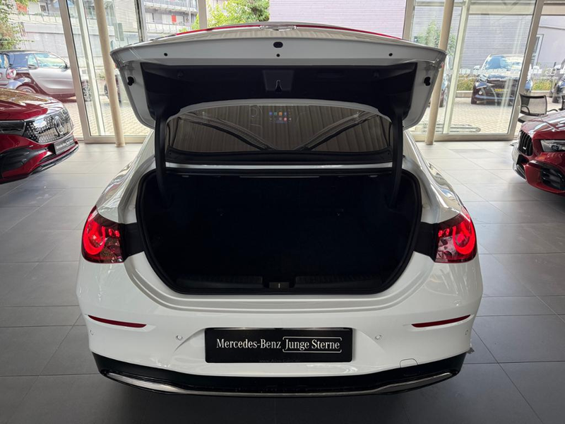 Mercedes-Benz CLA 180 Progressive Pano LED AdvPlus frei08.2026 — photo 8