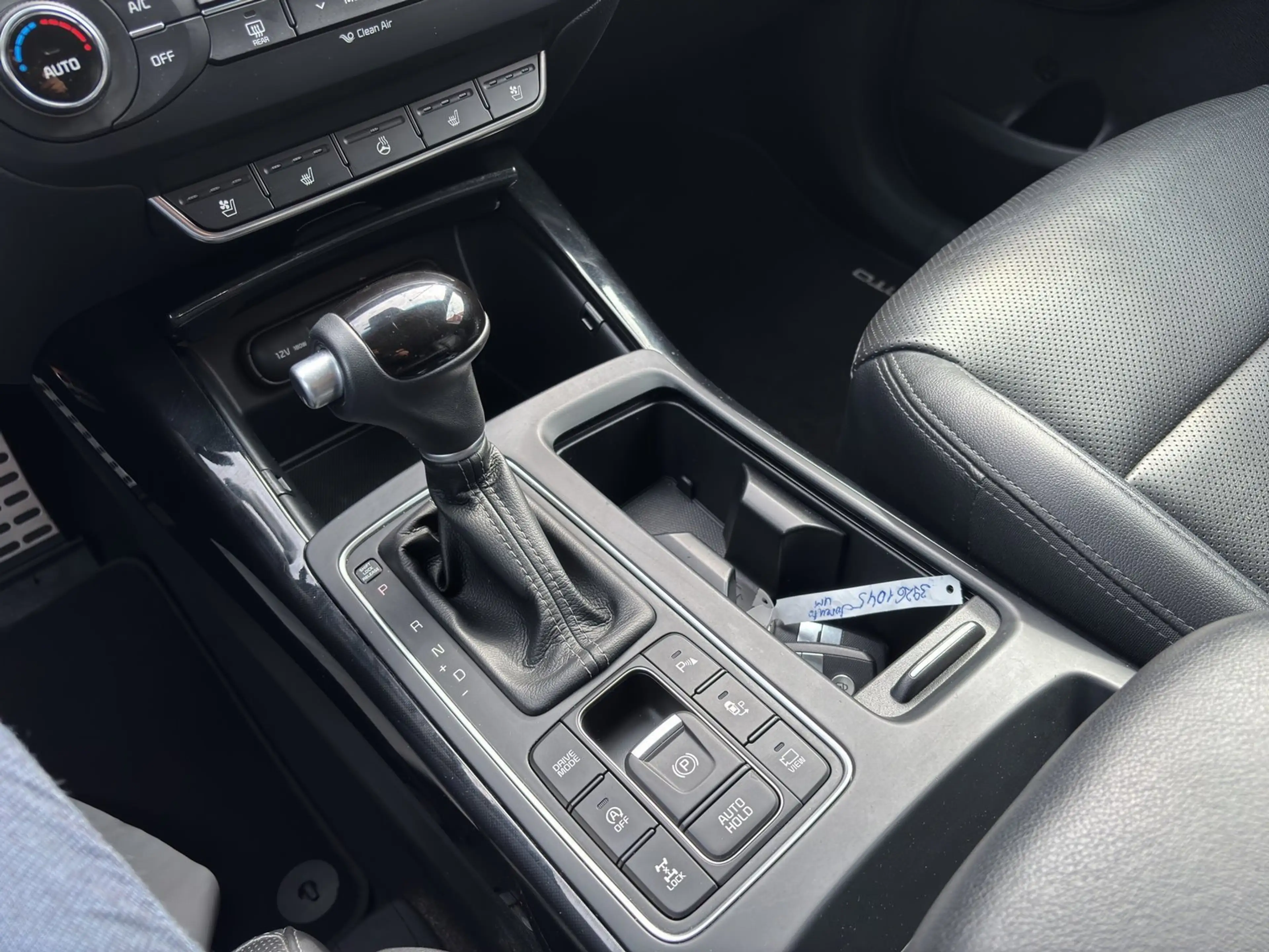 Kia Sorento 2.2 CRDi Platinum 4WD 7-Sitzer AHK Pano — photo 14