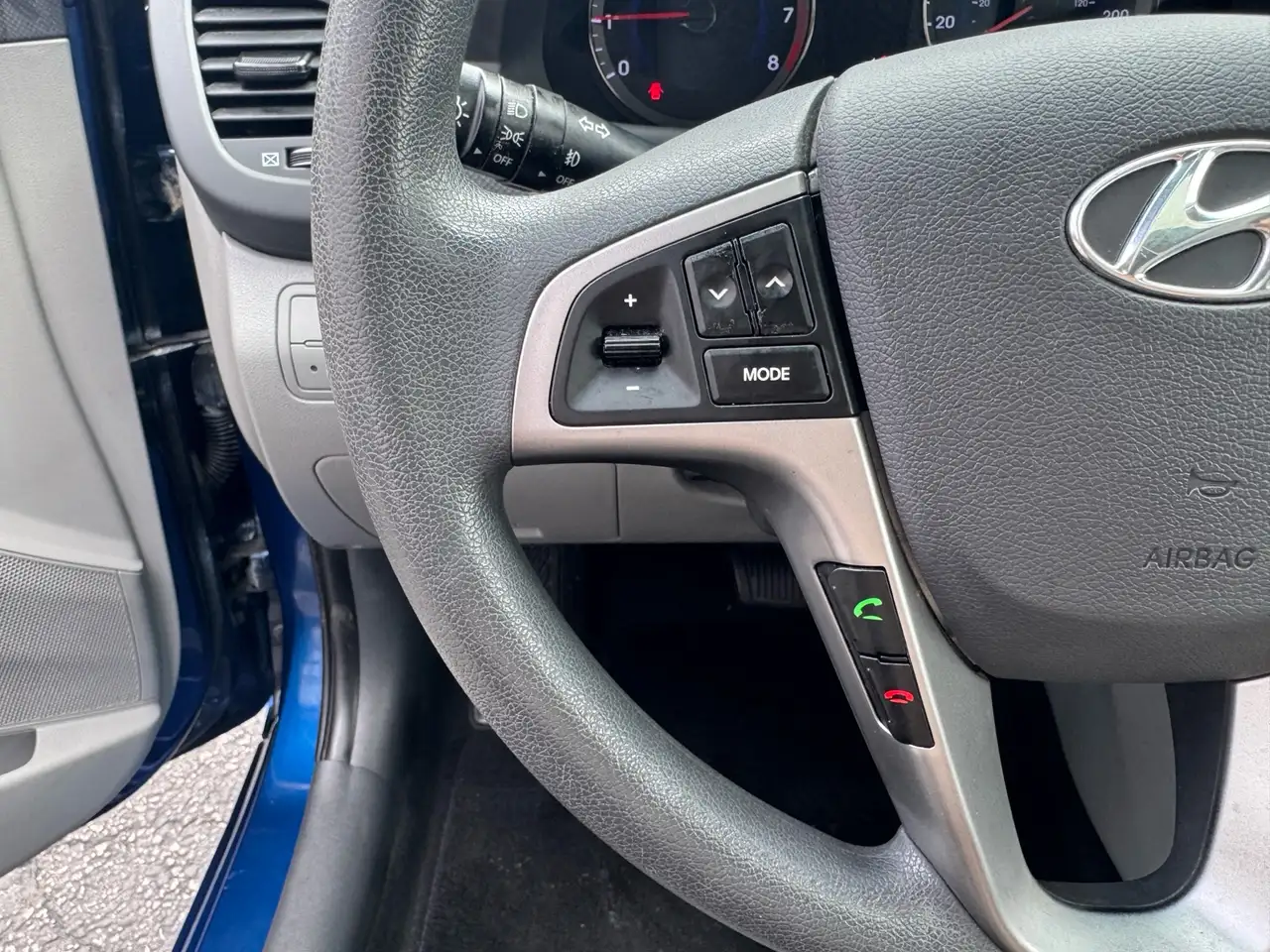 Hyundai ACCENT снимка Hyundai ACCENT