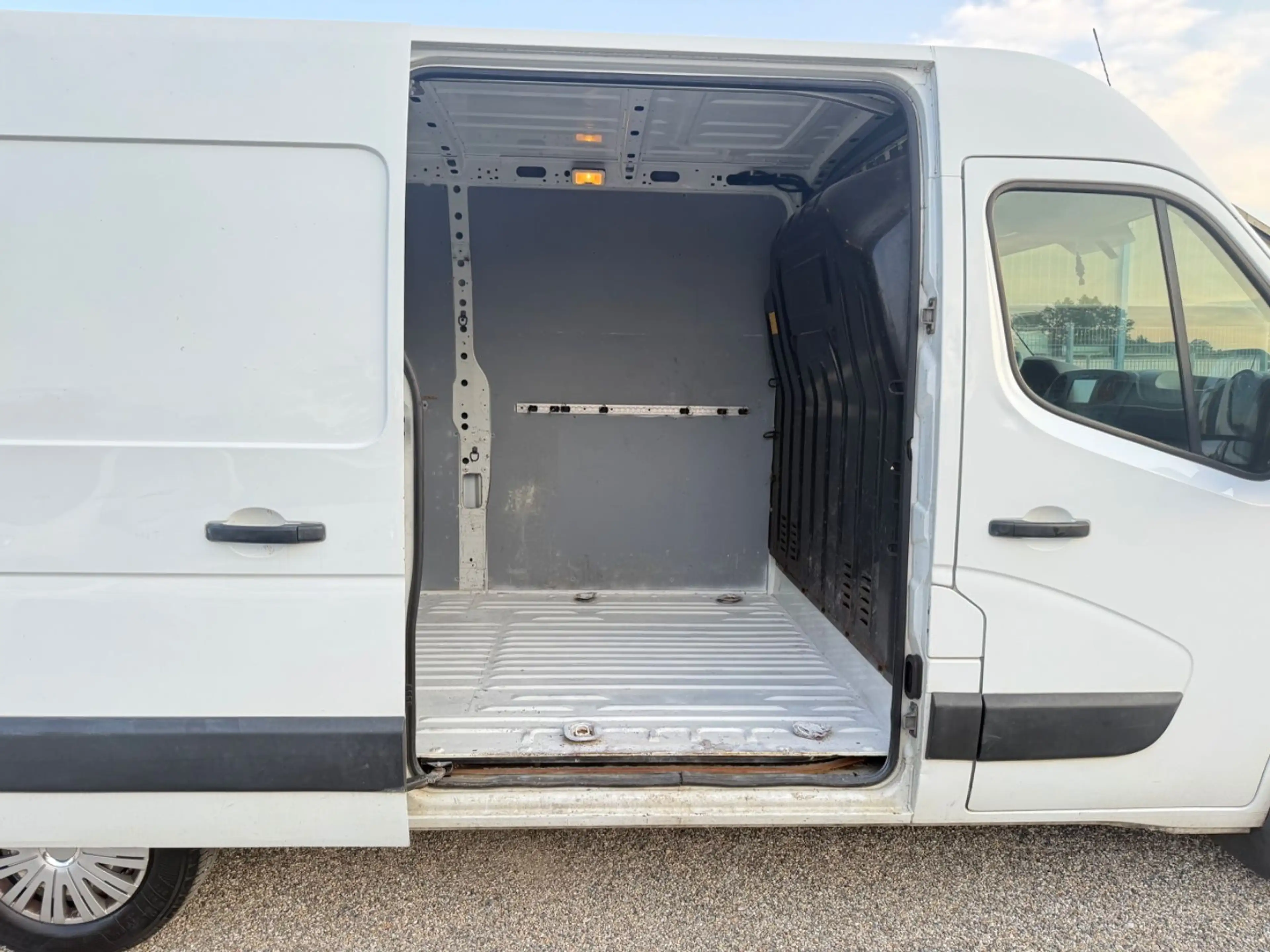 Opel Movano B Kasten/Kombi HKa L2H2 3,5t /NAVI/TEMPO/ — photo 14