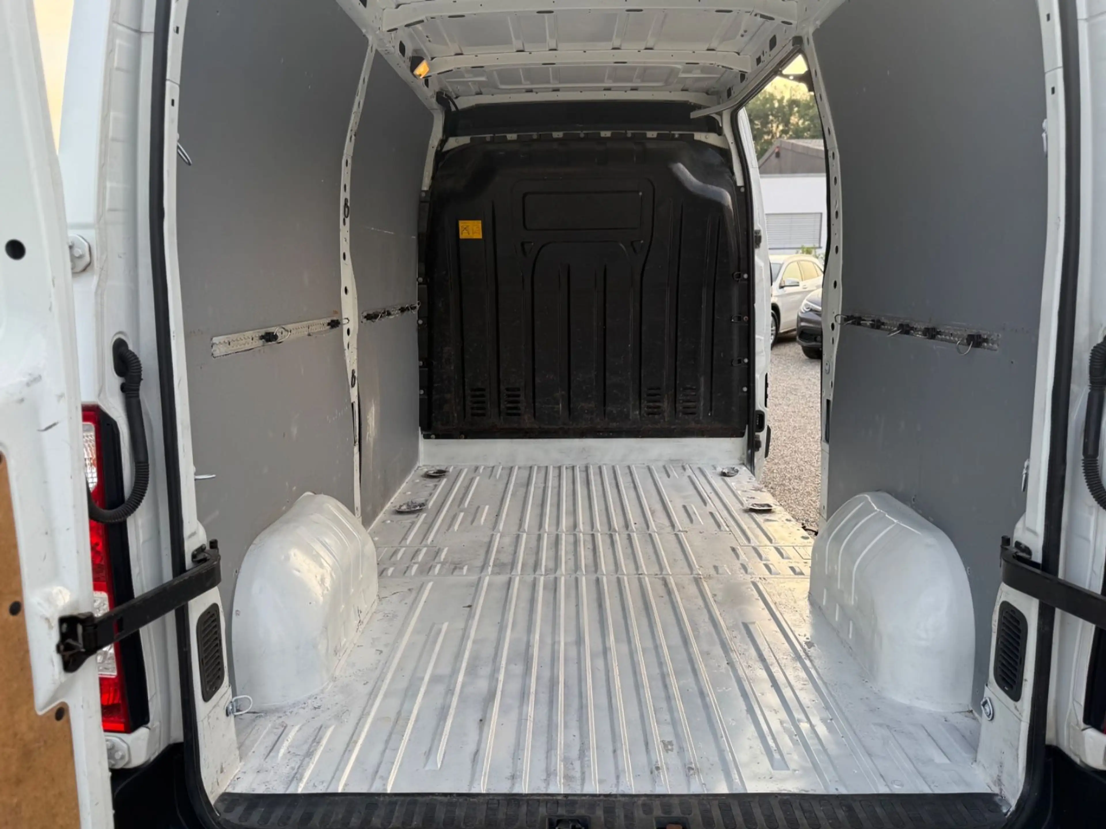Opel Movano B Kasten/Kombi HKa L2H2 3,5t /NAVI/TEMPO/ — photo 11