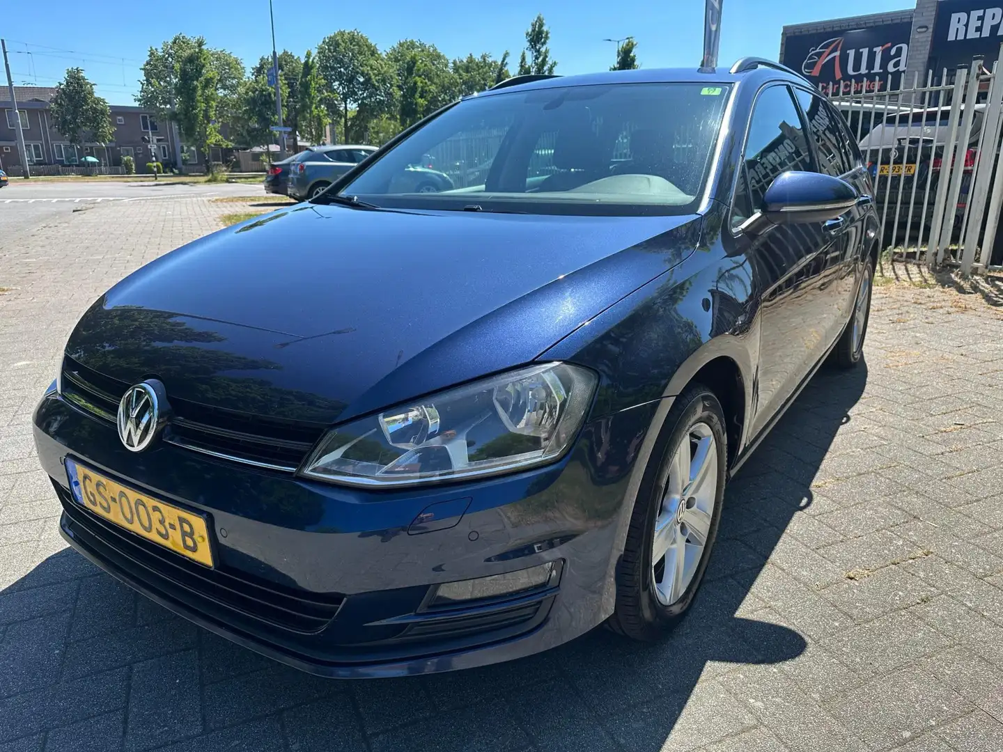 Volkswagen Golf Variant 1.2 TSI Highline Bleu - 1