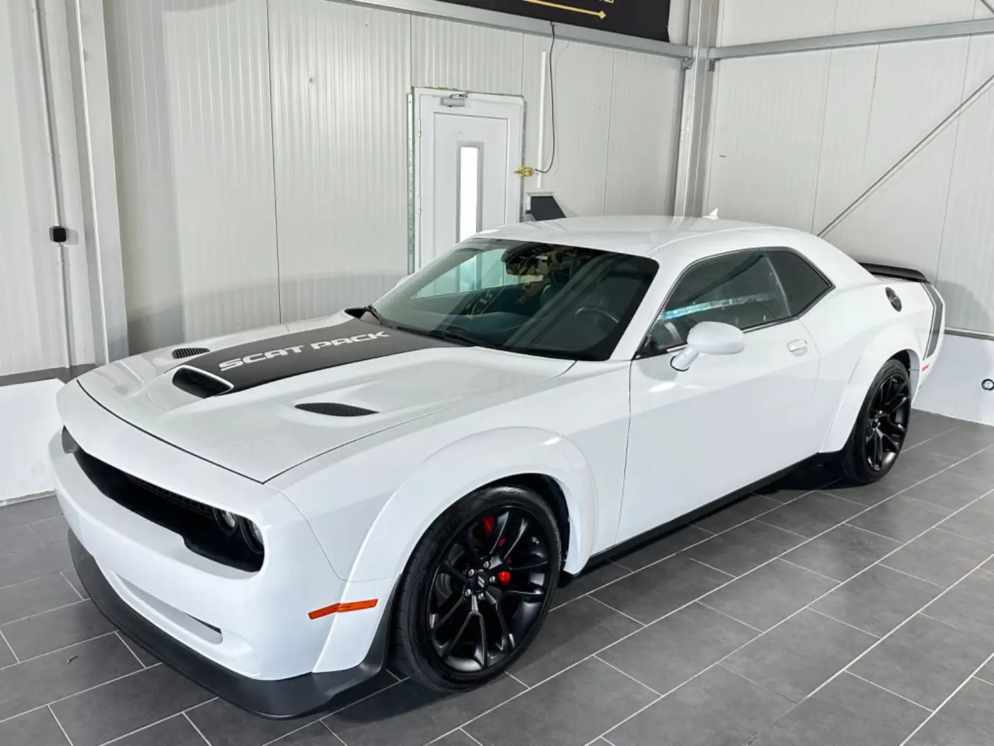 Dodge Challenger CHALLENGER 6,4 WIDEBODY-SRT-HELLCAT-EXTREM OPTIK Weiß - 2