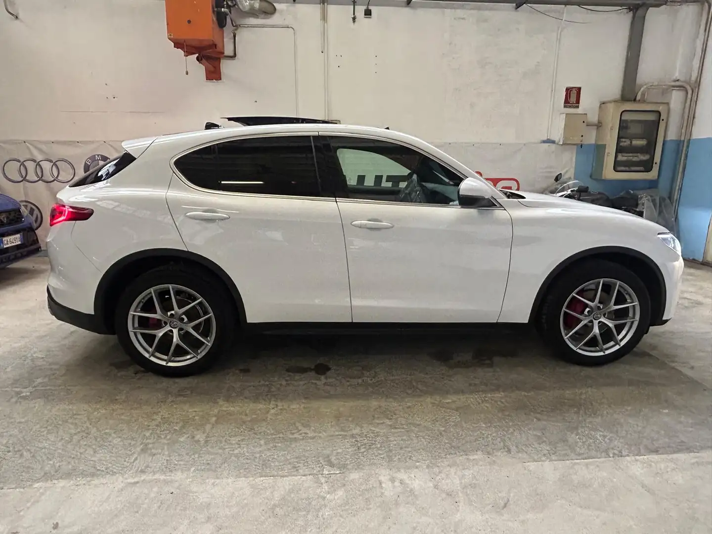 Alfa Romeo Stelvio Stelvio 2.2 t Sport Edition Q4 210cv auto Bianco - 2