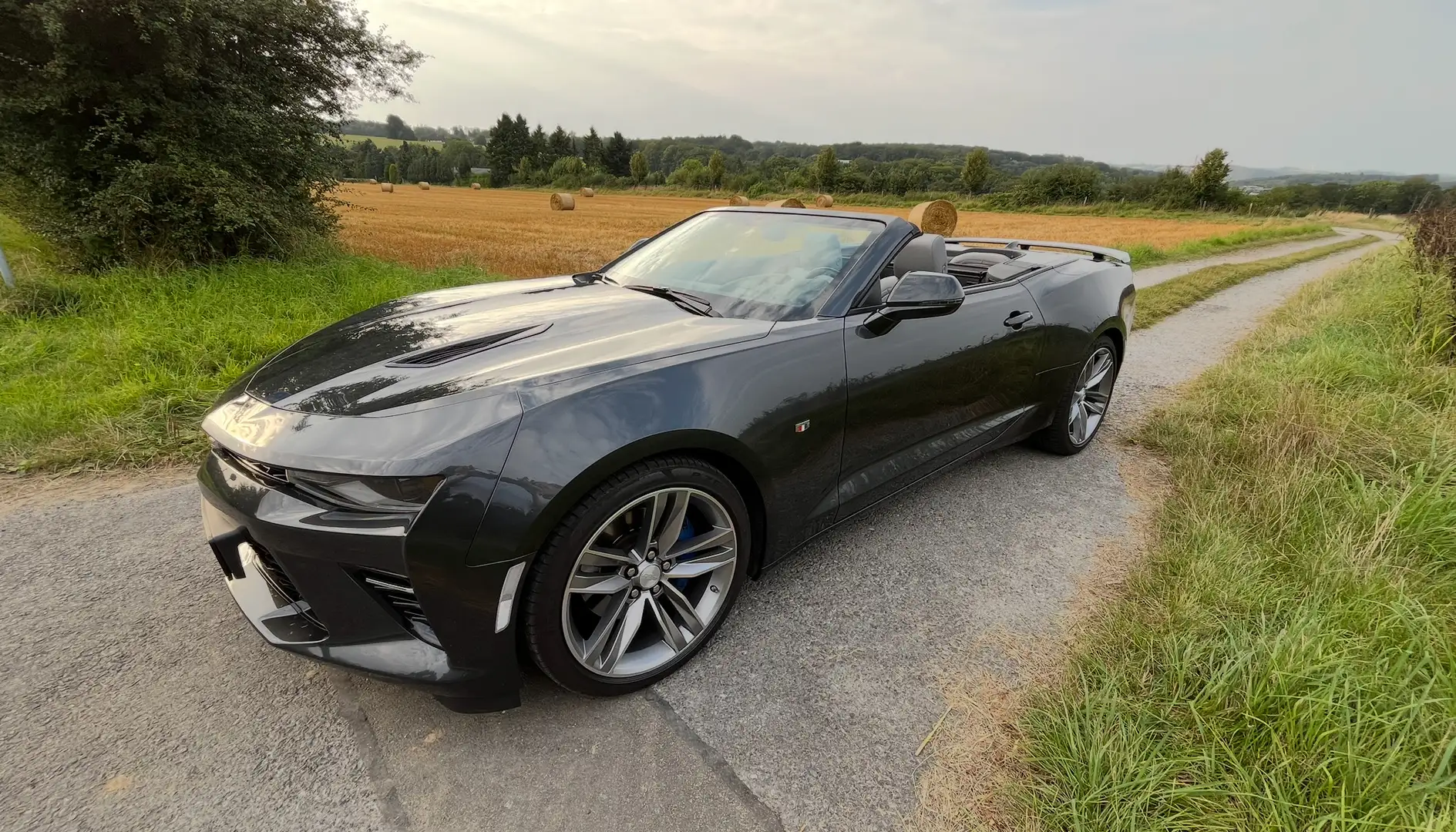 Chevrolet Camaro V8, deutsches Modell, edle Akzente, Mgn. Ride Šedá - 1