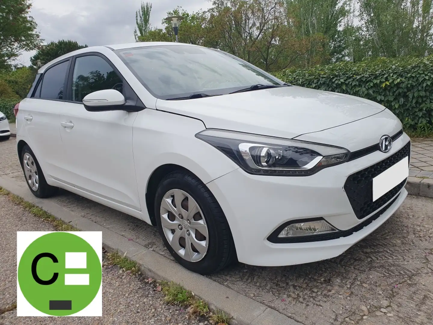 Hyundai i20 1.2 Klass Blanc - 1