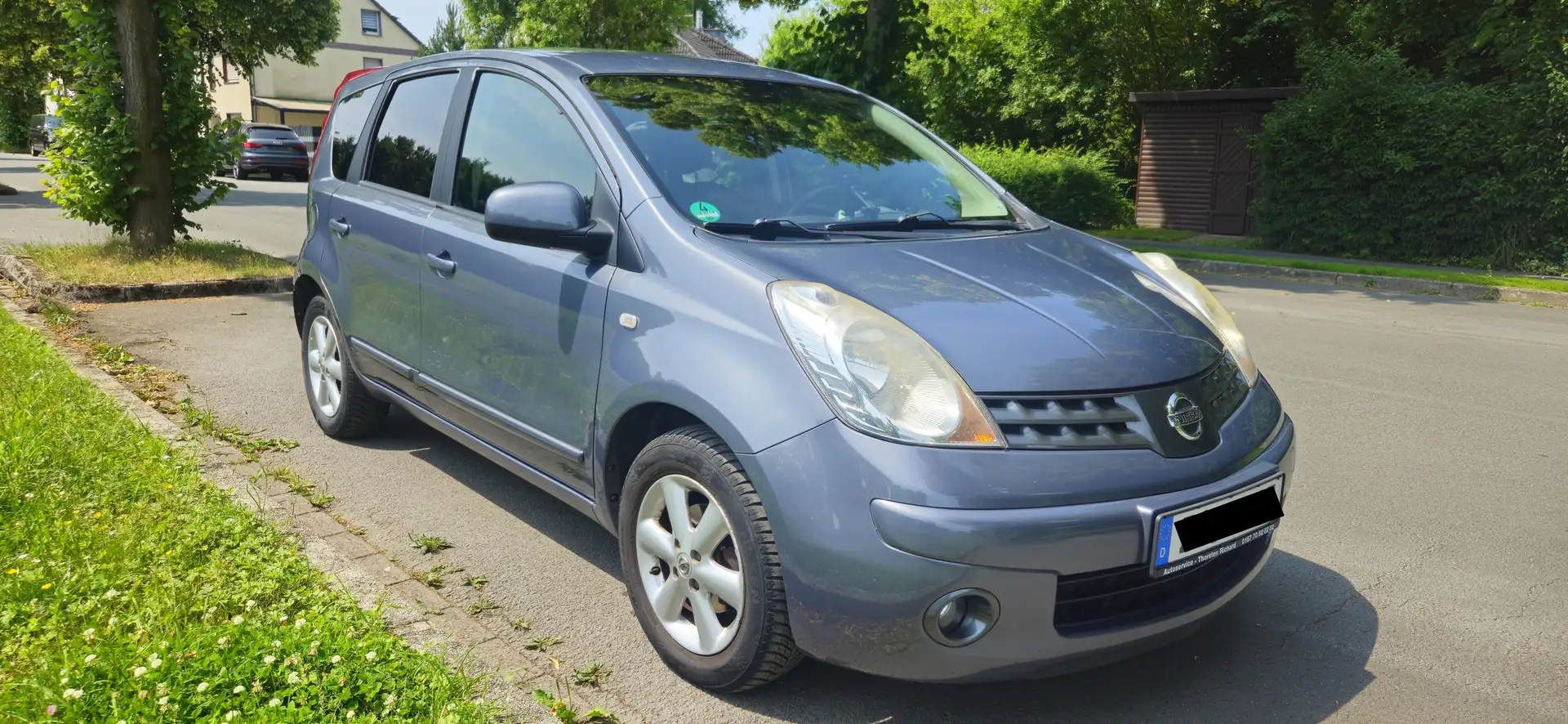Nissan Note Note 1.4 visia Silber - 1