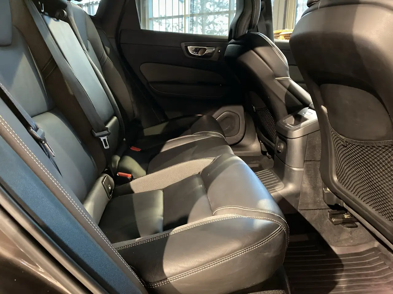Volvo XC60 снимка Volvo XC60