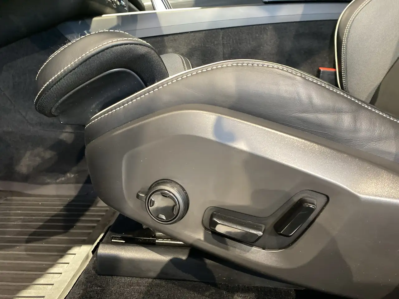Volvo XC60 снимка Volvo XC60