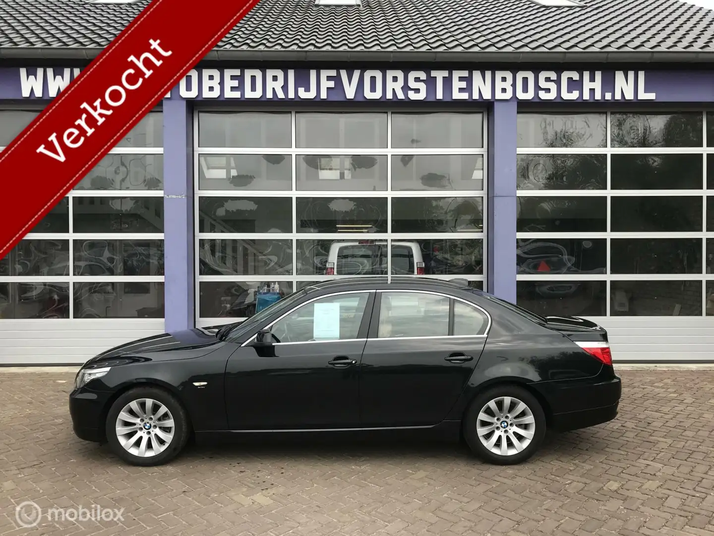 BMW 520 5-serie 520d * Executive * AUTOMAAT * LEDER * NAVI Black - 2