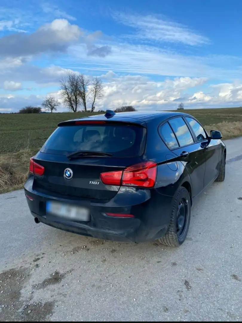BMW 116 116 i Schwarz - 2