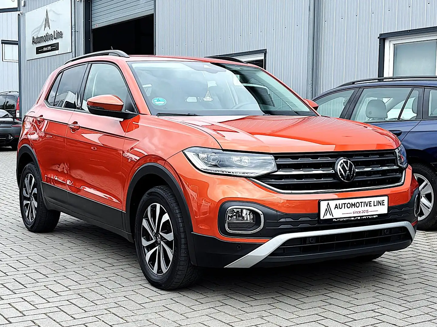 Volkswagen T-Cross T-CROSS LIFE ACTIVE 1.0 TSI /NAVI/SHZ/ACC/LED SC Oranžová - 1