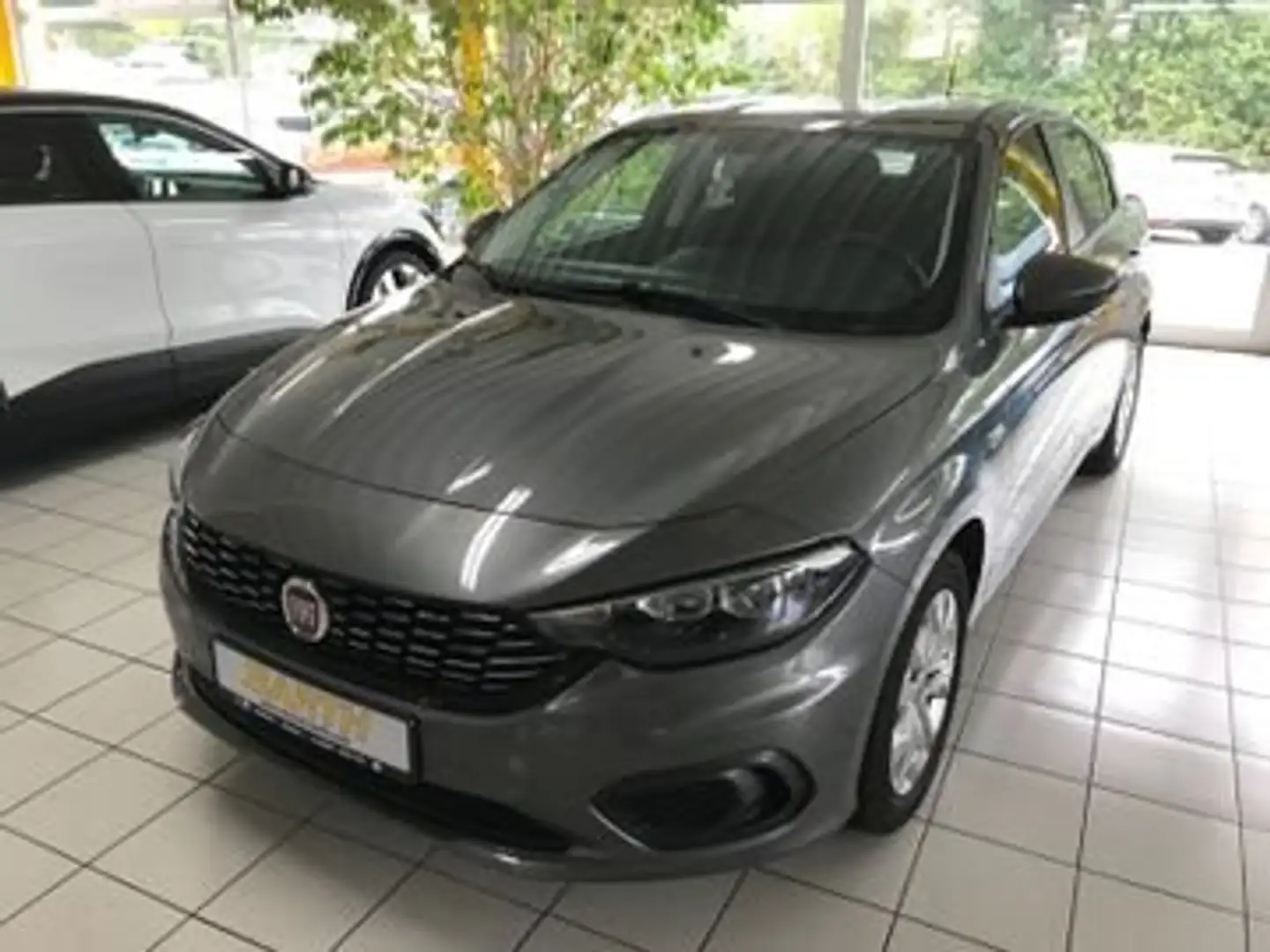 Fiat Tipo T-Jet EASY Grau - 1