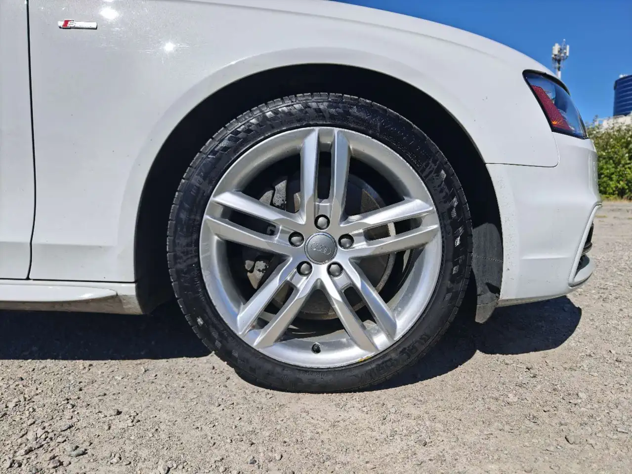 Audi A4 снимка Audi A4