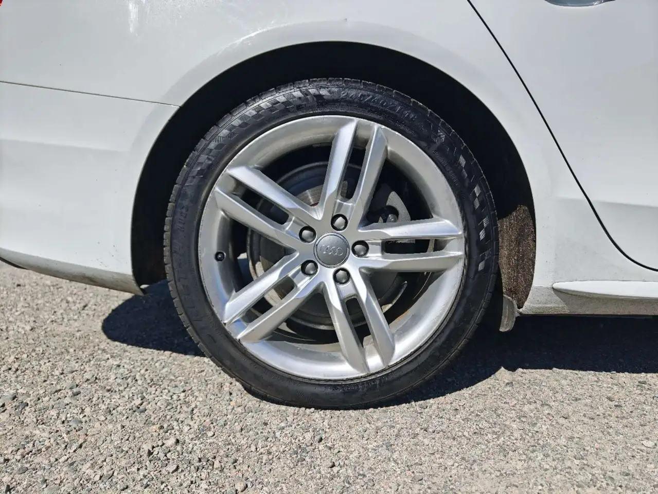 Audi A4 снимка Audi A4