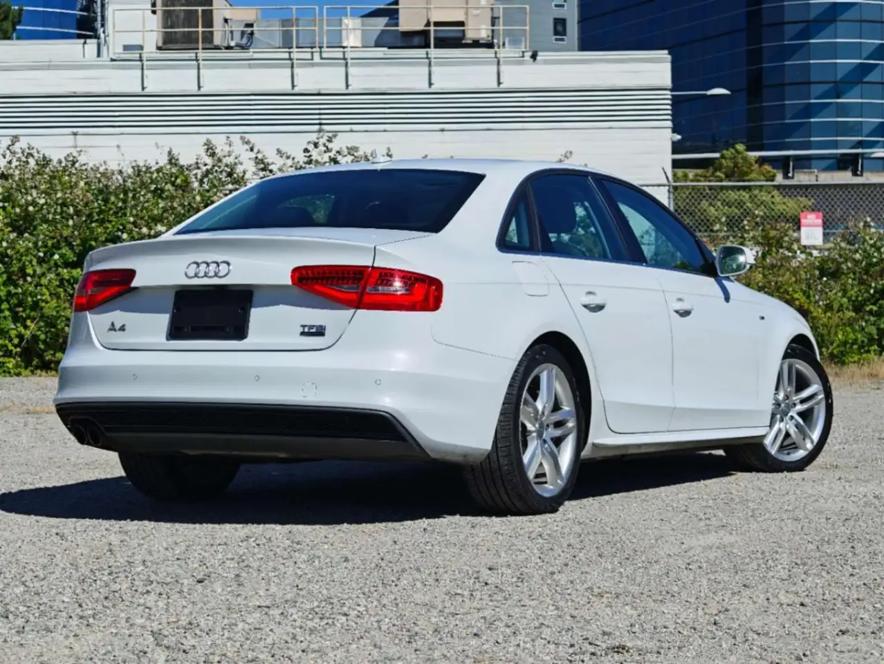 Audi A4 снимка Audi A4