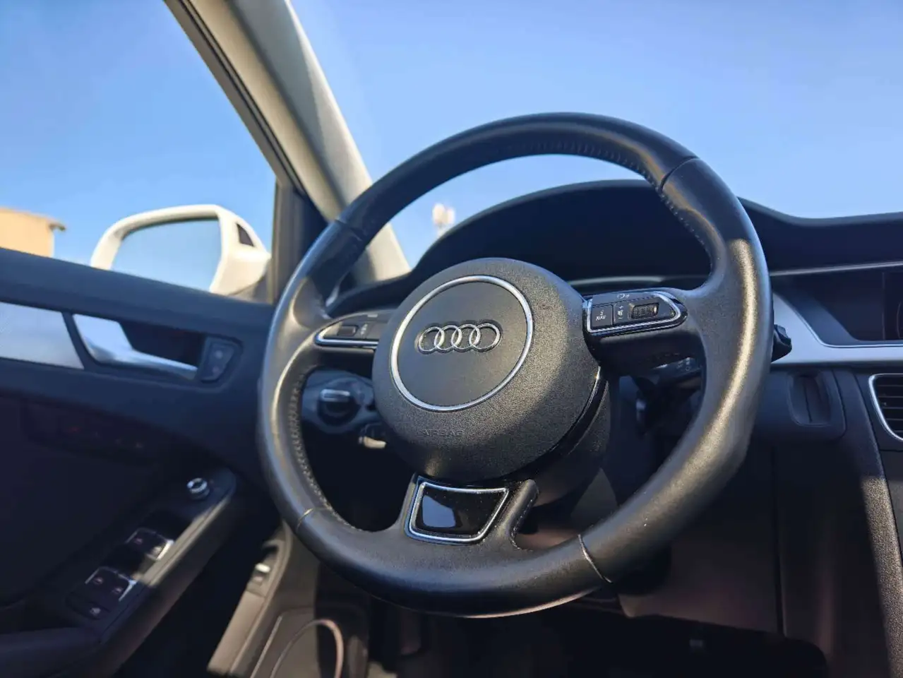 Audi A4 снимка Audi A4