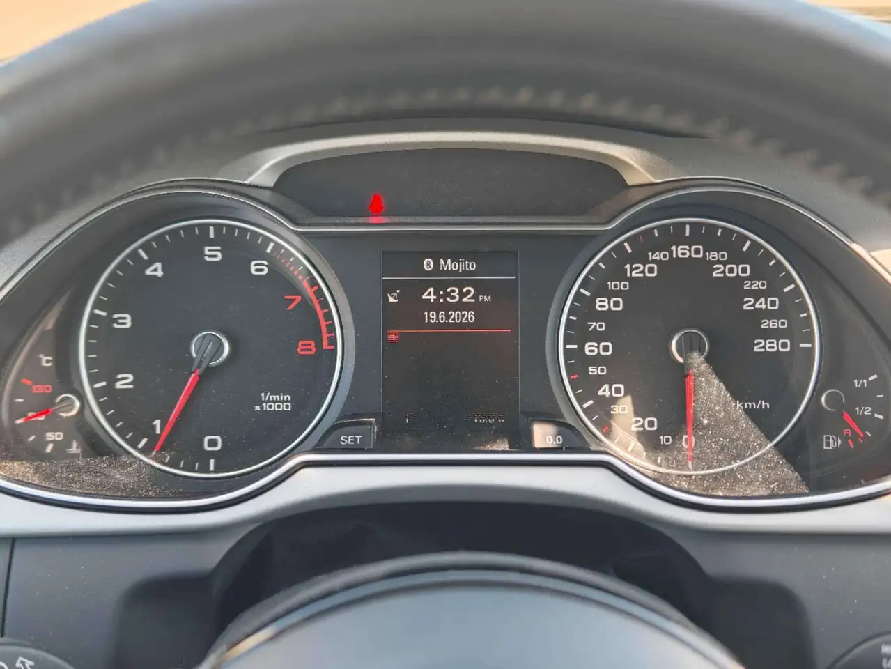 Audi A4 снимка Audi A4