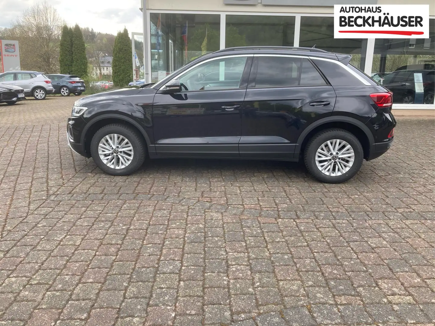 Volkswagen T-Roc Life 1,5TSI DSG - Navigation, Sitzheizung, Rück... Schwarz - 2
