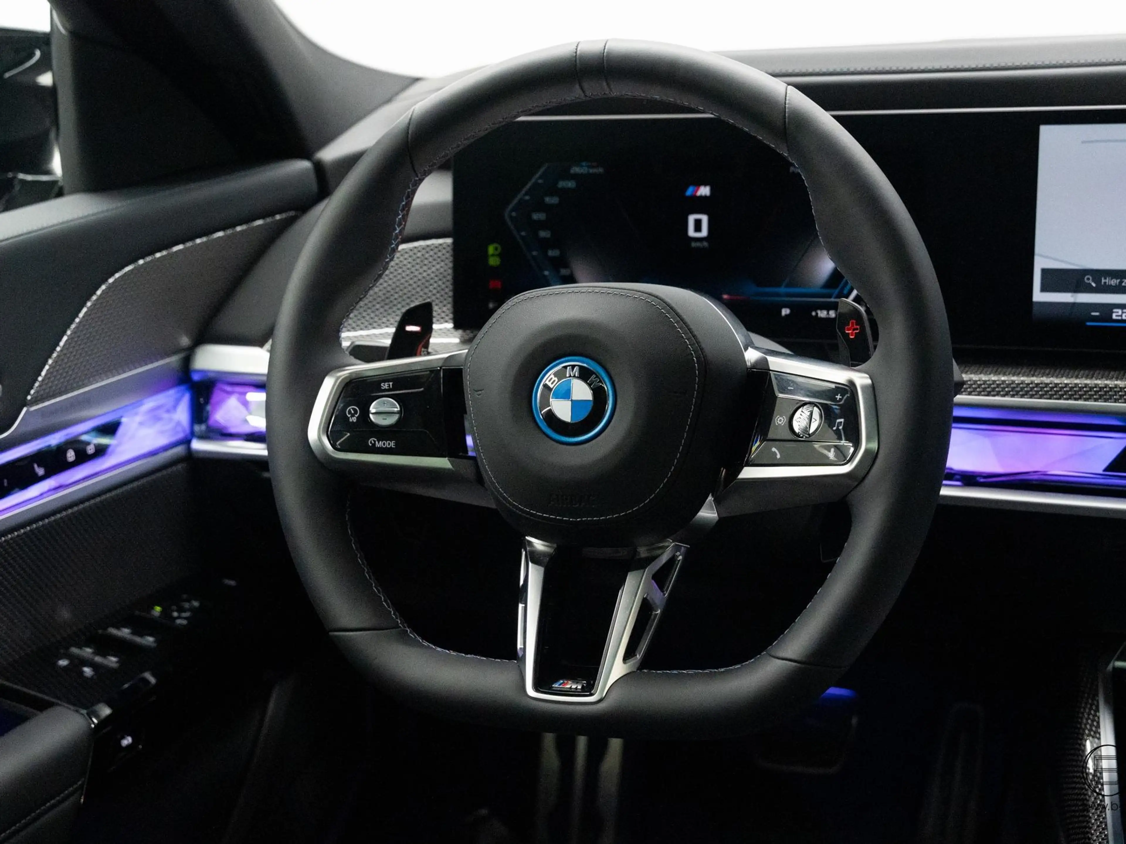 BMW 760 xDrive Individual! FULL OPTIONS! Black pack! — photo 26
