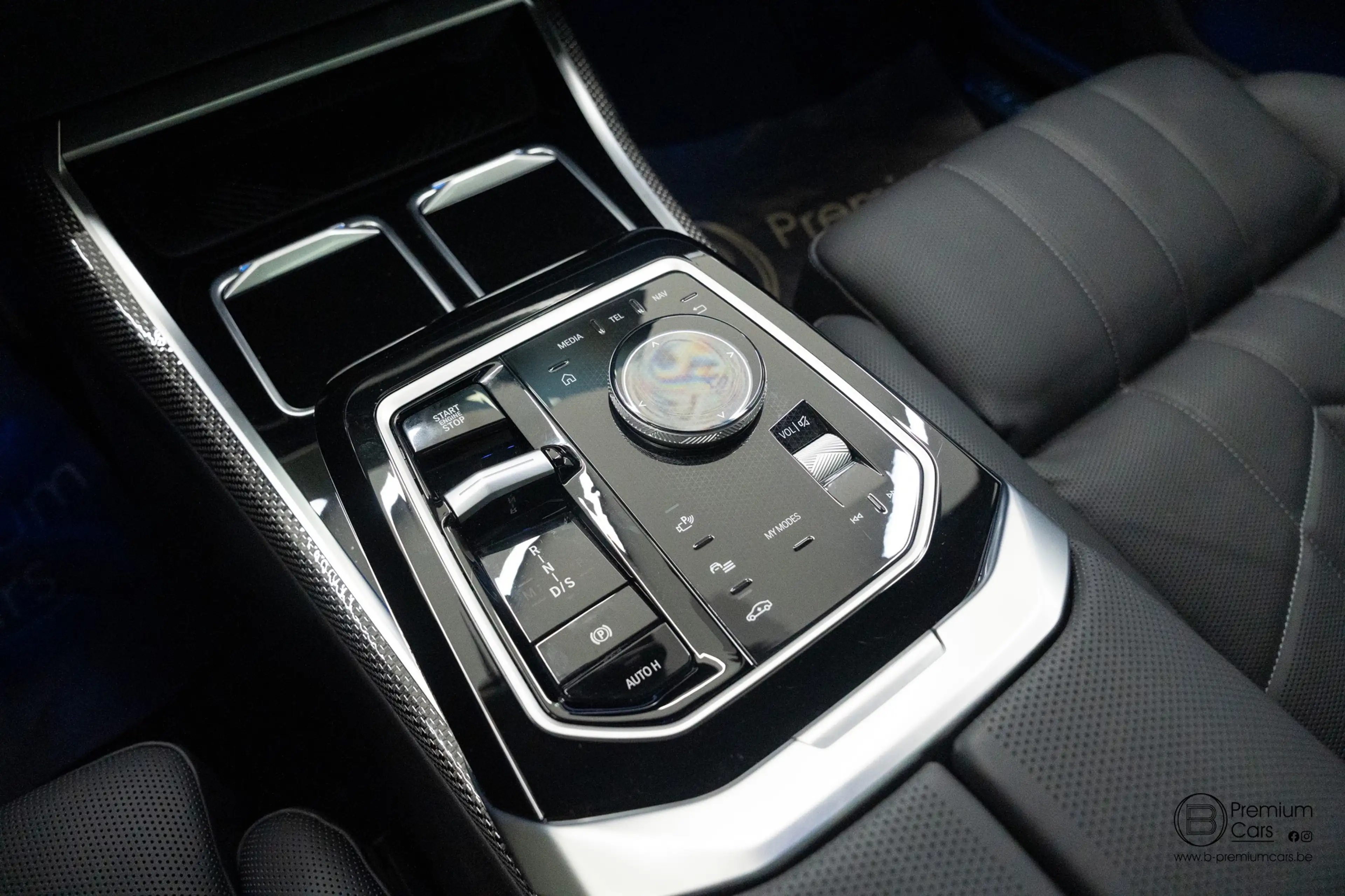 BMW 760 xDrive Individual! FULL OPTIONS! Black pack! — photo 37