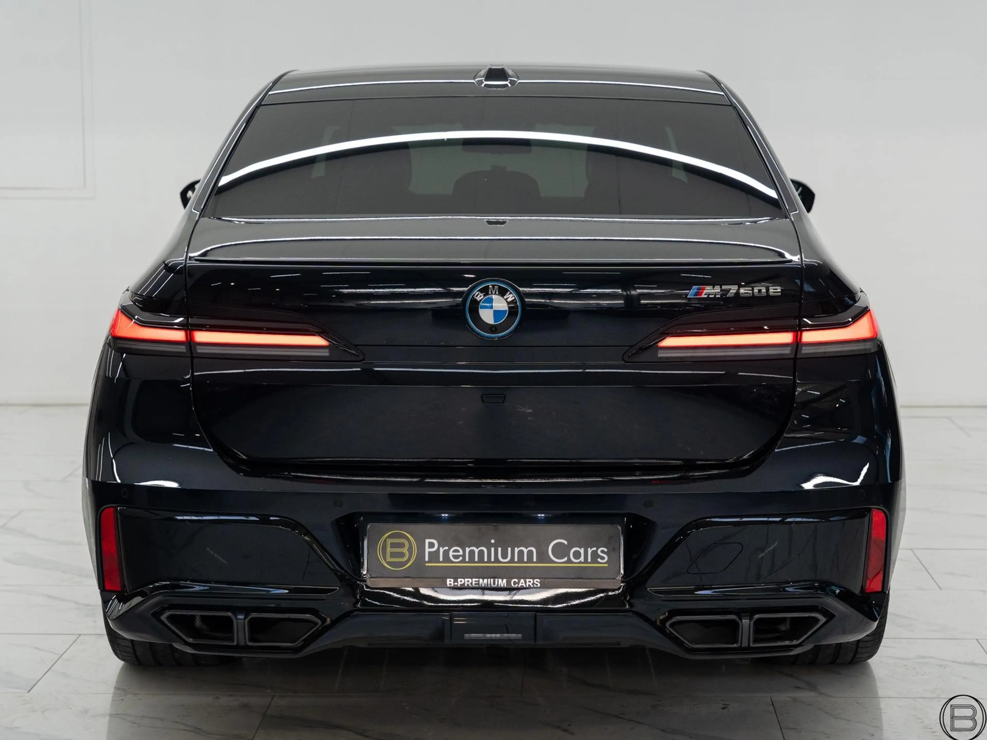 BMW 760 xDrive Individual! FULL OPTIONS! Black pack! — photo 14