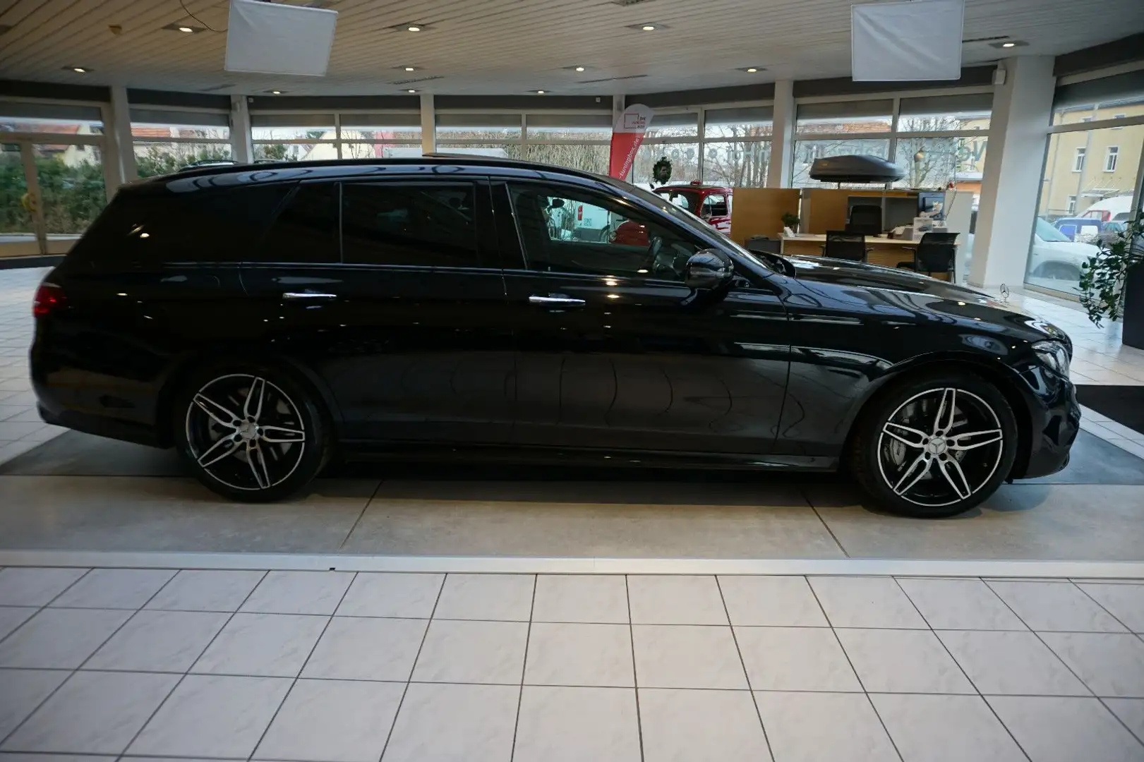 Mercedes-Benz E 53 AMG 4Matic+ AUTOMATIK, LED, NAVI, LEDER, BC Noir - 2